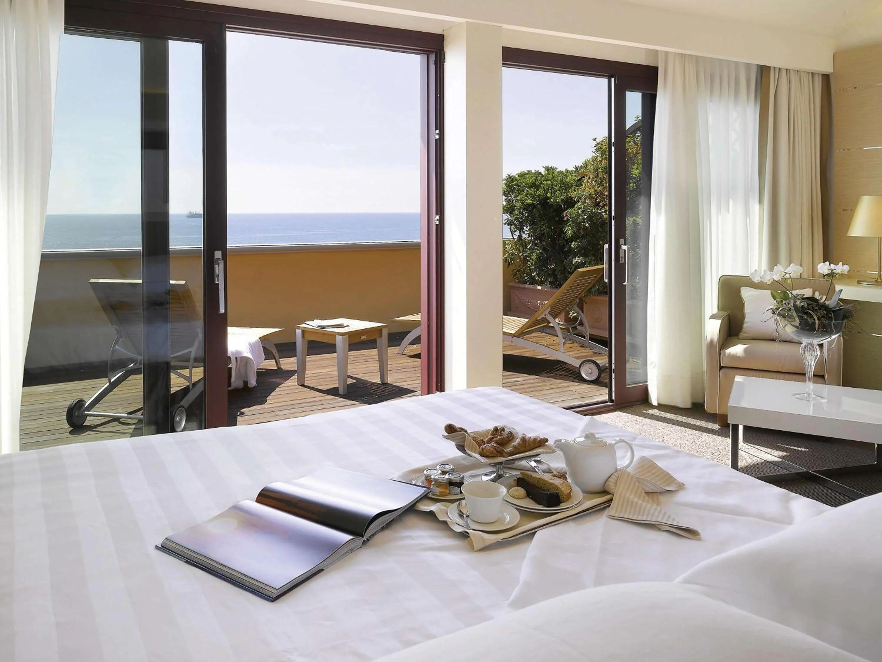 Photo of the whole room, Bed in GH Palazzo Suite & SPA