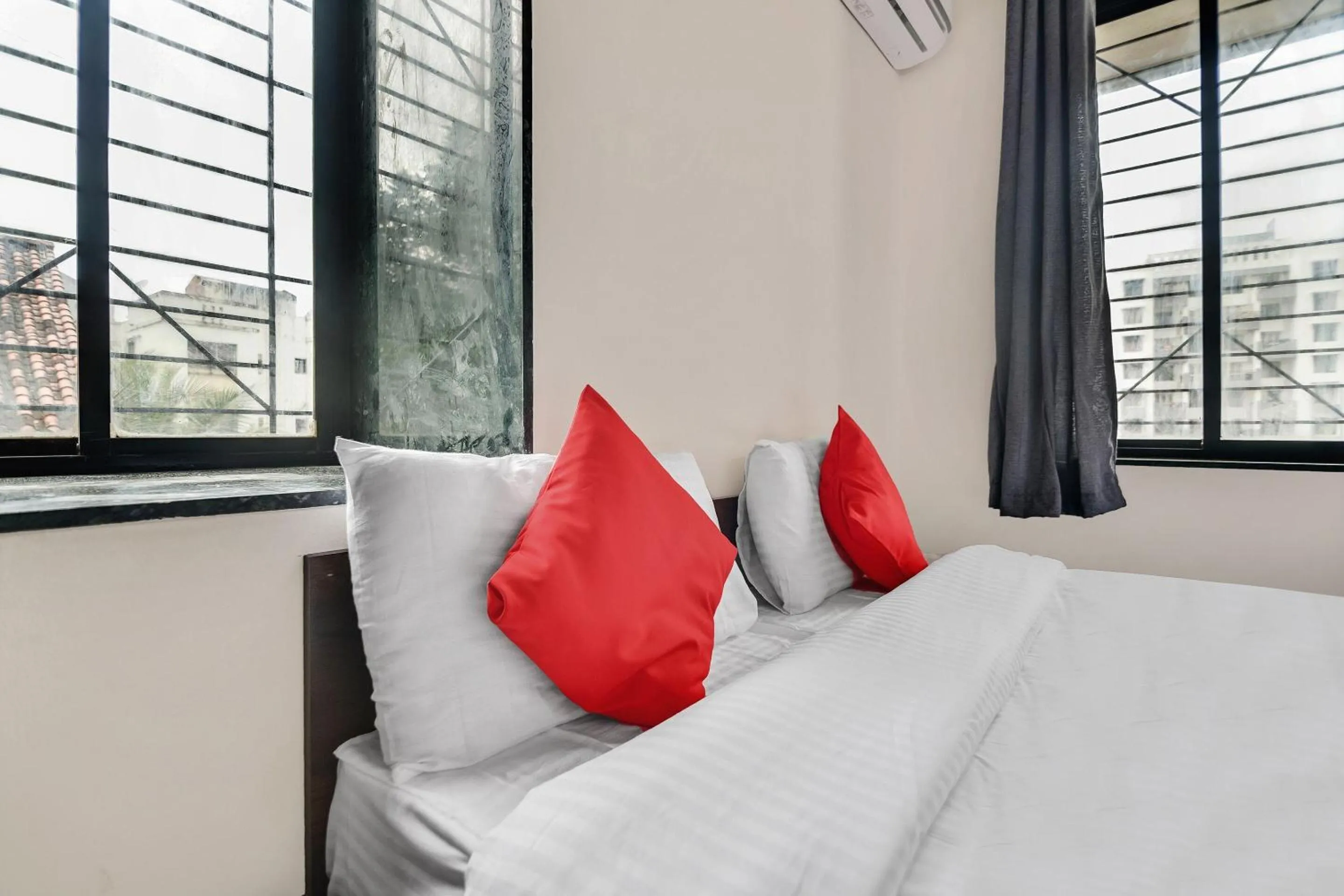 Bedroom, Bed in Hotel O Kohinoor Residency