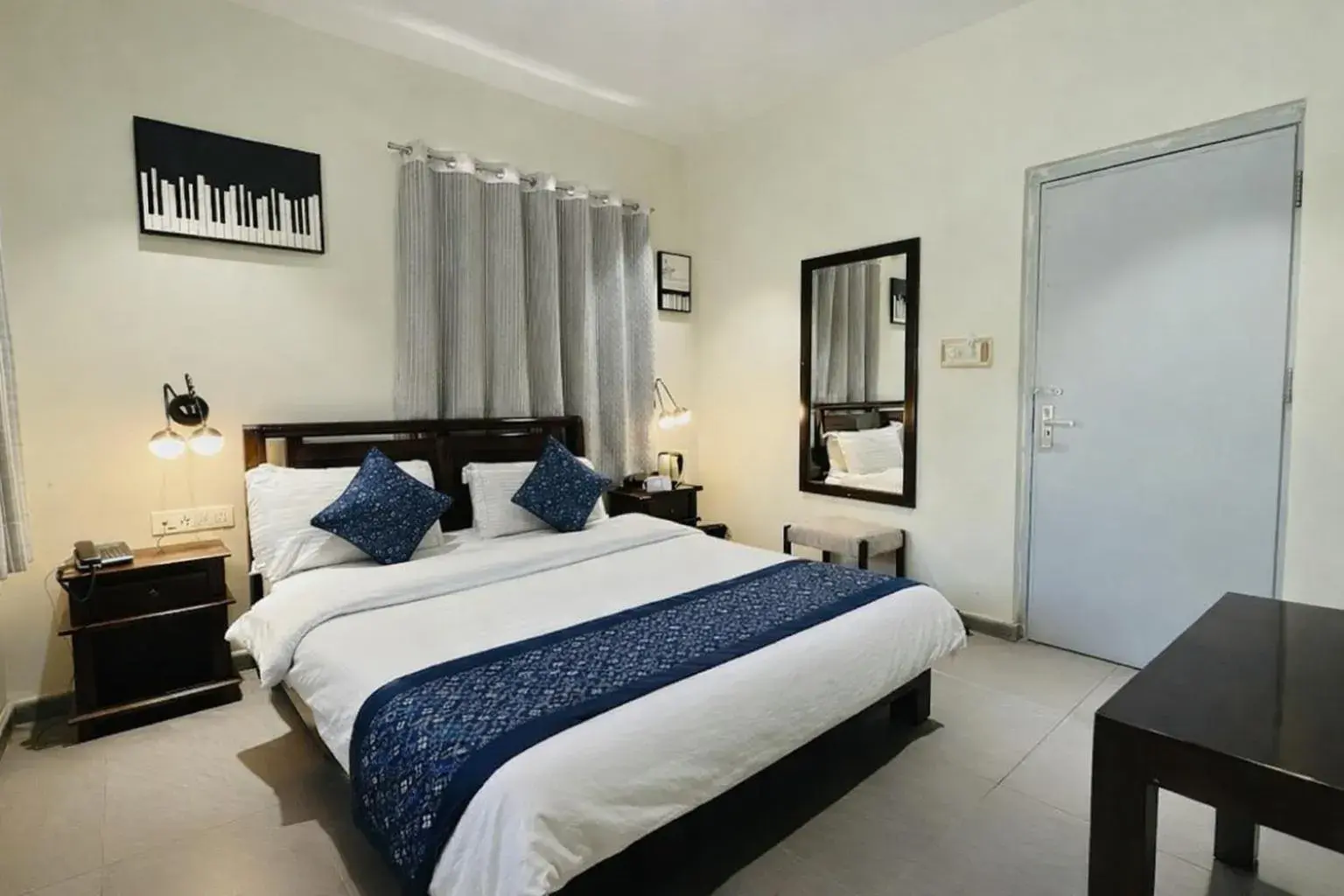 Deluxe Room in Hotel Marigold Mount Abu - With Swimming Pool Deluxe Room in Hotel Marigold Mount Abu - With Swimming Pool