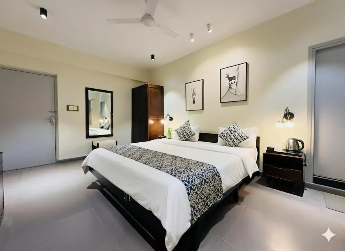 Superior Double Room in Hotel Marigold Mount Abu - With Swimming Pool Superior Double Room in Hotel Marigold Mount Abu - With Swimming Pool