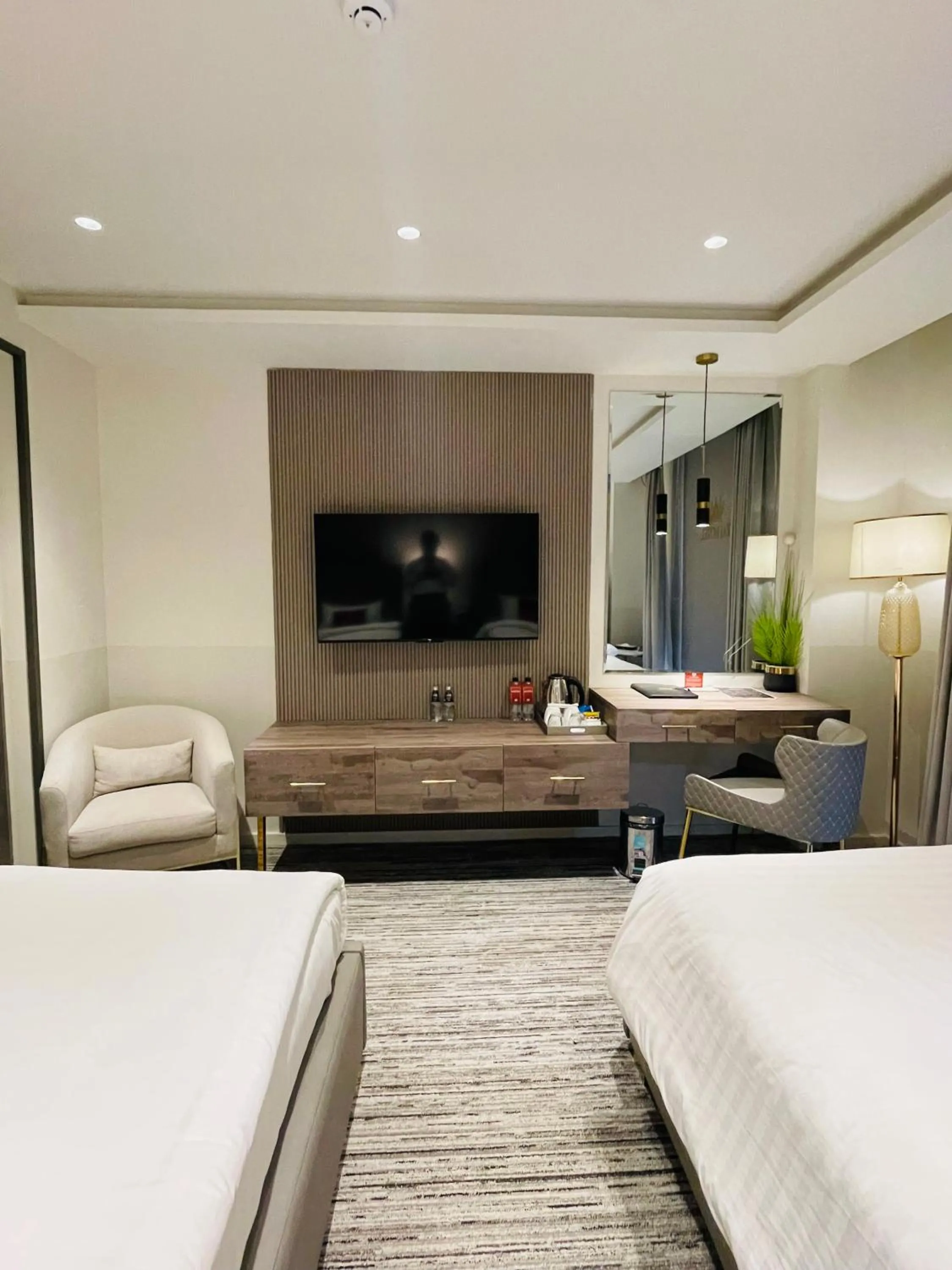 Bedroom, Bed in Taj Signature Hotel Islamabad