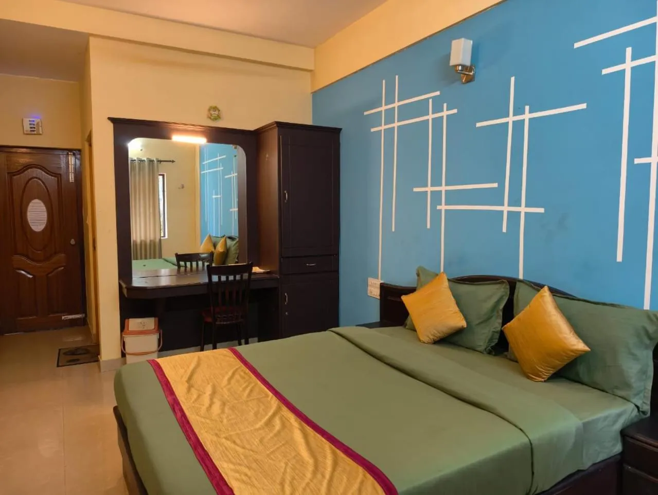 Bed in Hill View Residency