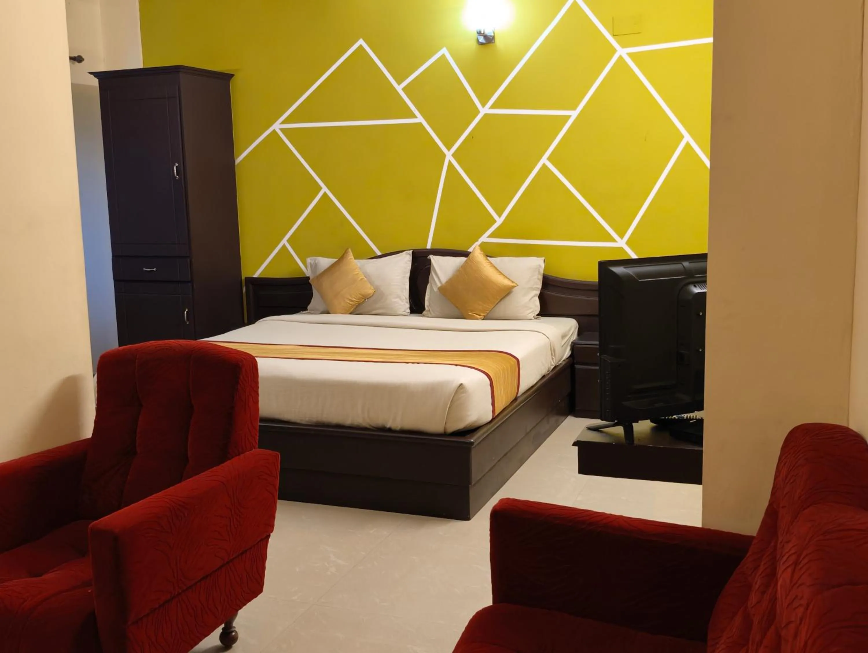 Bed in Hill View Residency