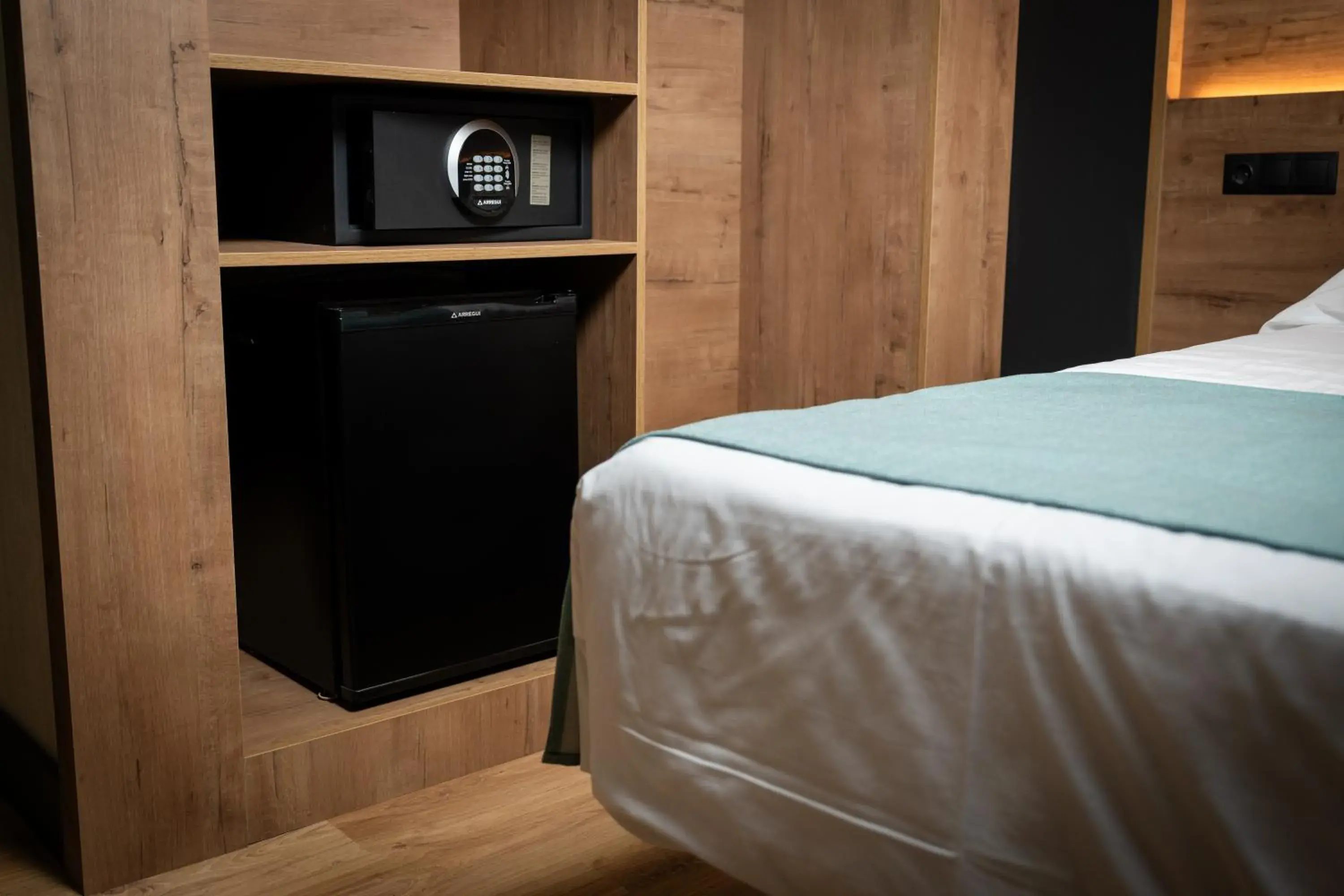 minibar, Bed in Hotel Oca Insua Costa da Morte minibar, Bed in Hotel Oca Insua Costa da Morte