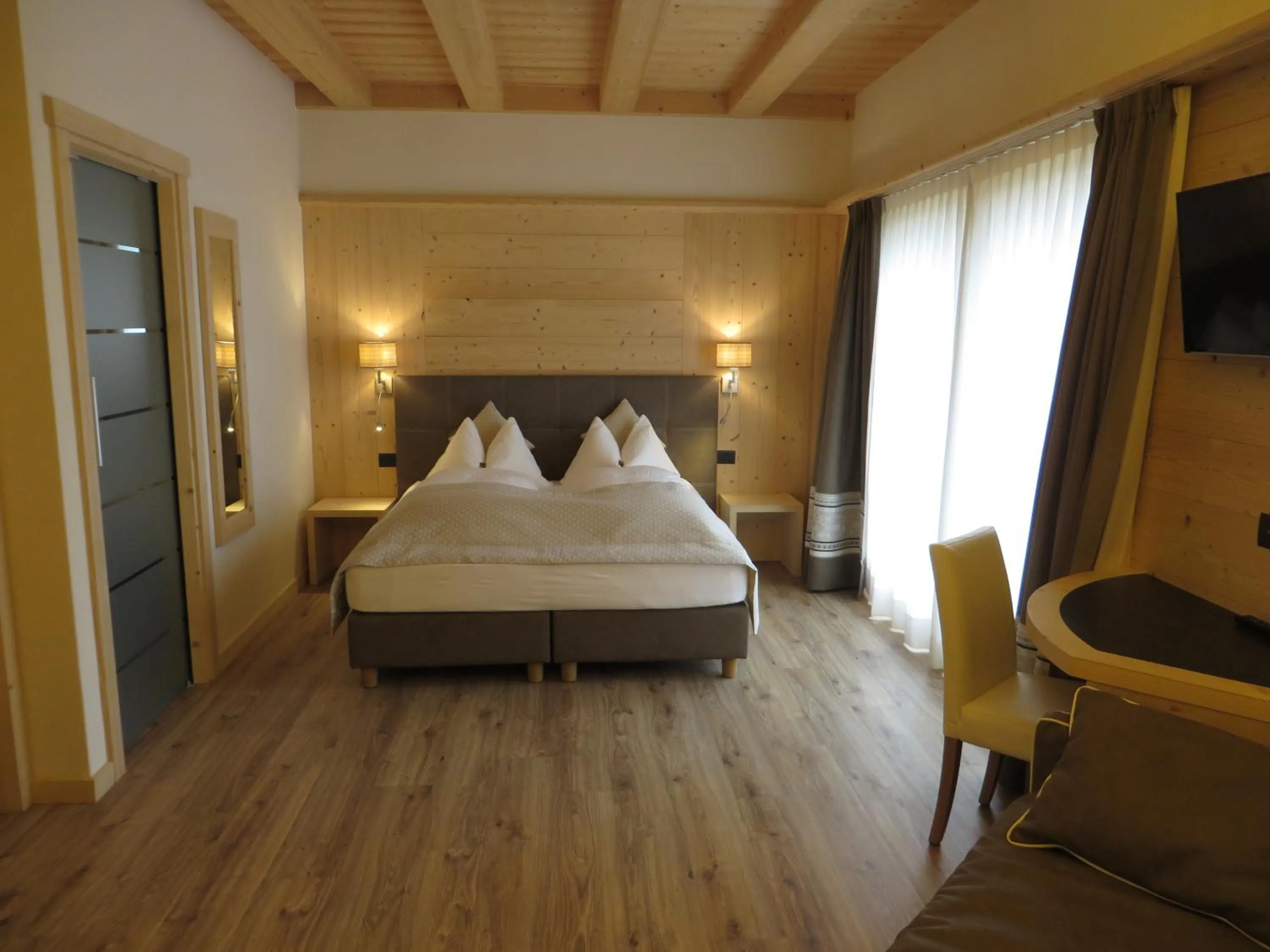 Photo of the whole room, Bed in B&B Ecohotel Chalet des Alpes