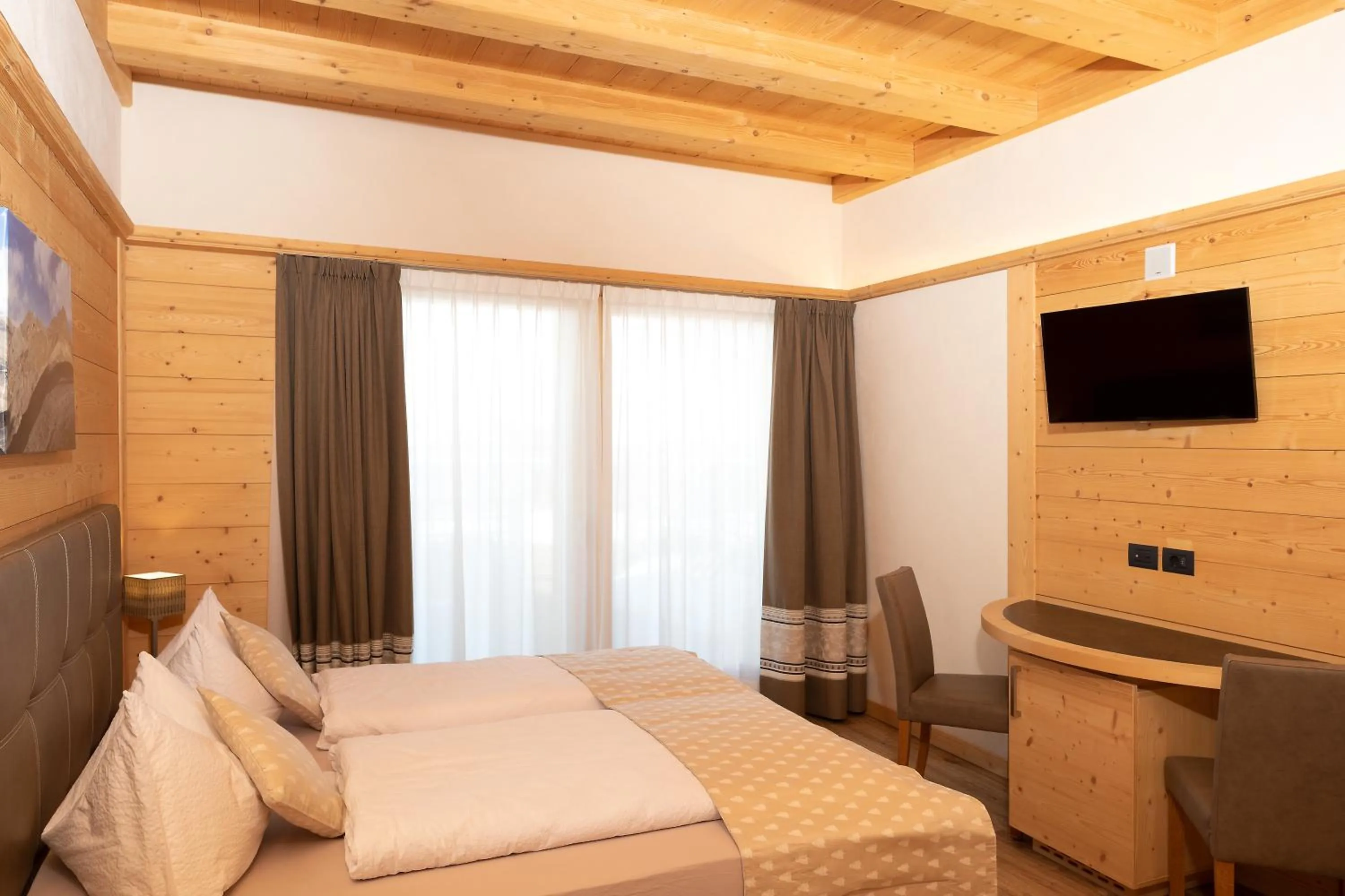 Photo of the whole room, Bed in B&B Ecohotel Chalet des Alpes