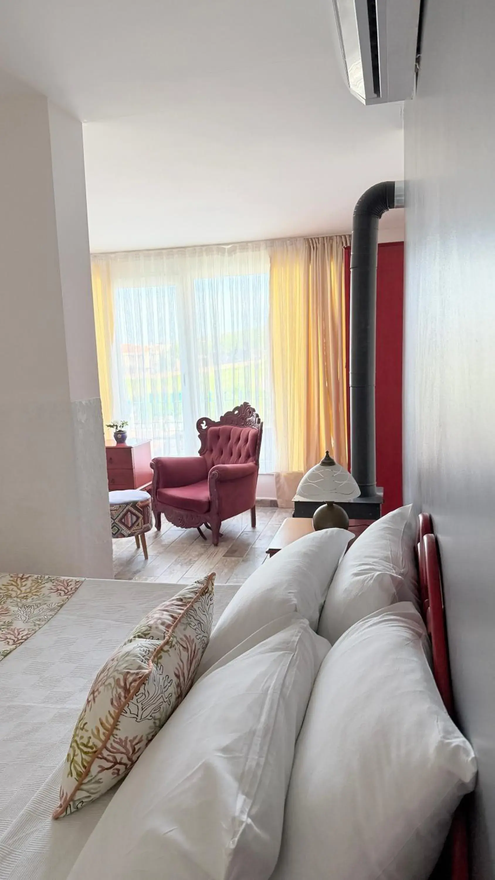 Suite with Garden View in Cunda Morisi Otel Suite with Garden View in Cunda Morisi Otel