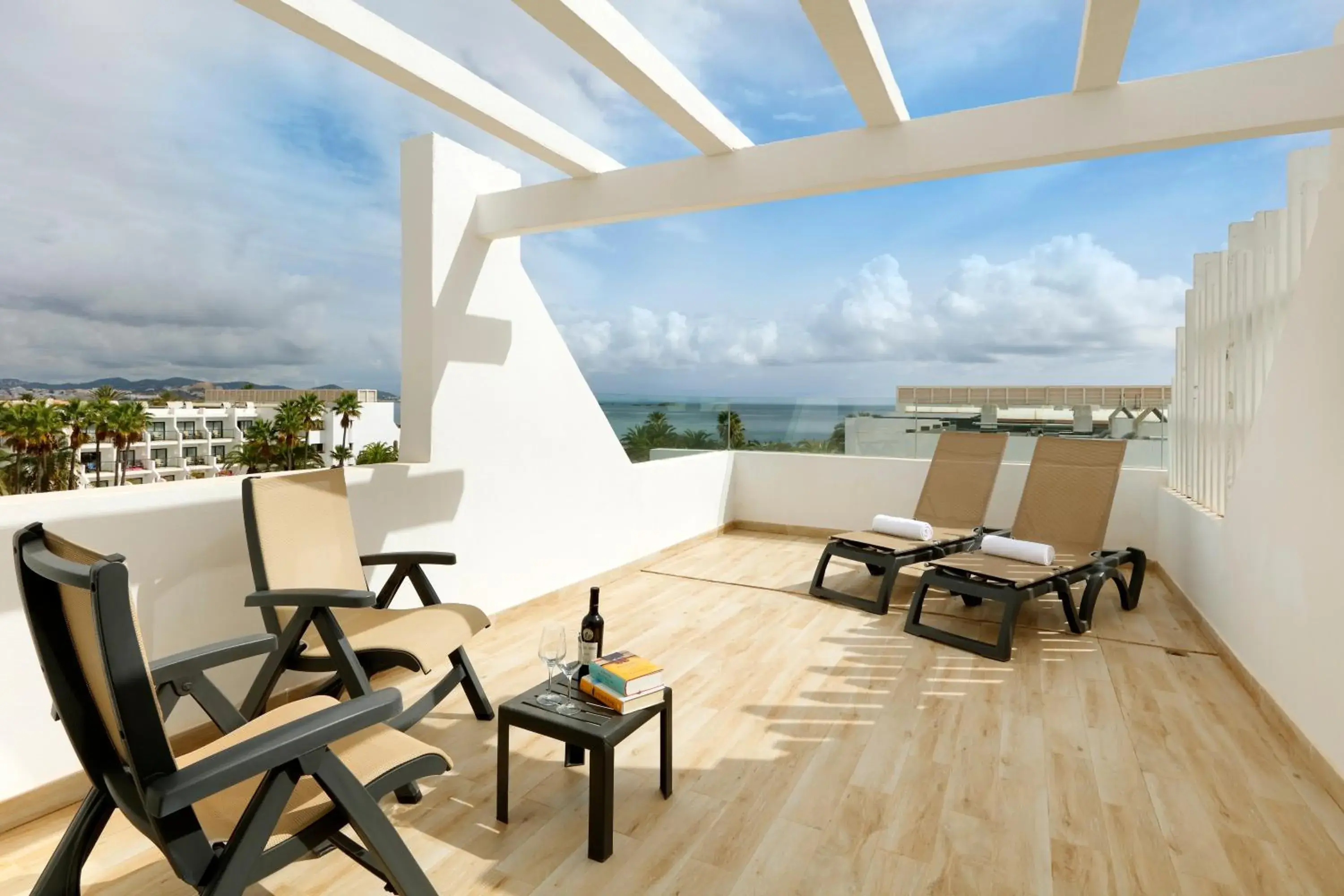 Double Room with Spa Bath in Grand Palladium White Island Resort & Spa - All Inclusive Double Room with Spa Bath in Grand Palladium White Island Resort & Spa - All Inclusive