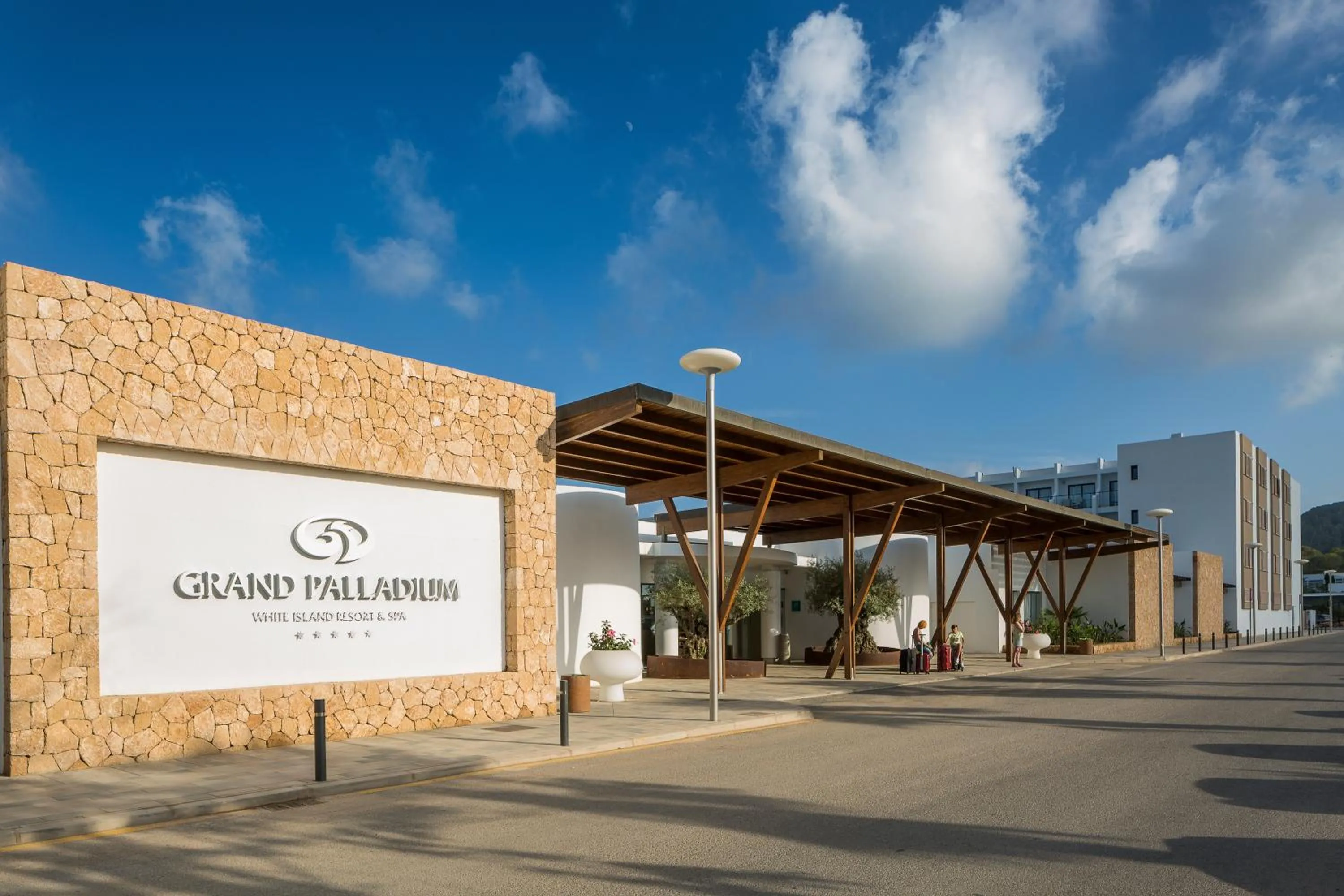 Facade/entrance in Grand Palladium White Island Resort & Spa - All Inclusive