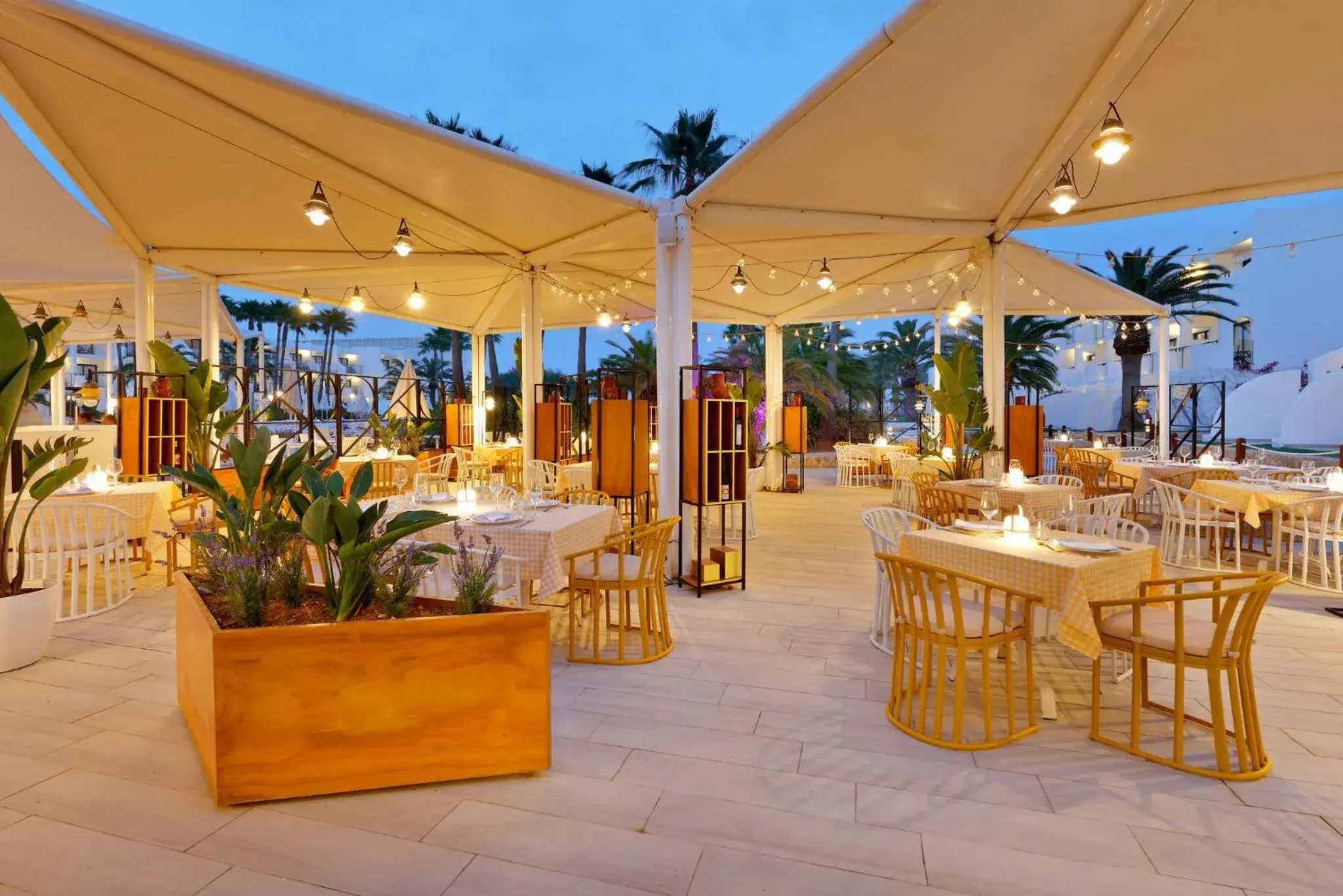 Restaurant/places to eat in Grand Palladium White Island Resort & Spa - All Inclusive Restaurant/places to eat in Grand Palladium White Island Resort & Spa - All Inclusive