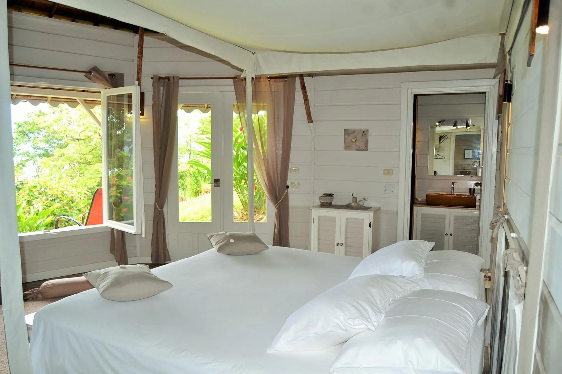 Bed in Nathylodge