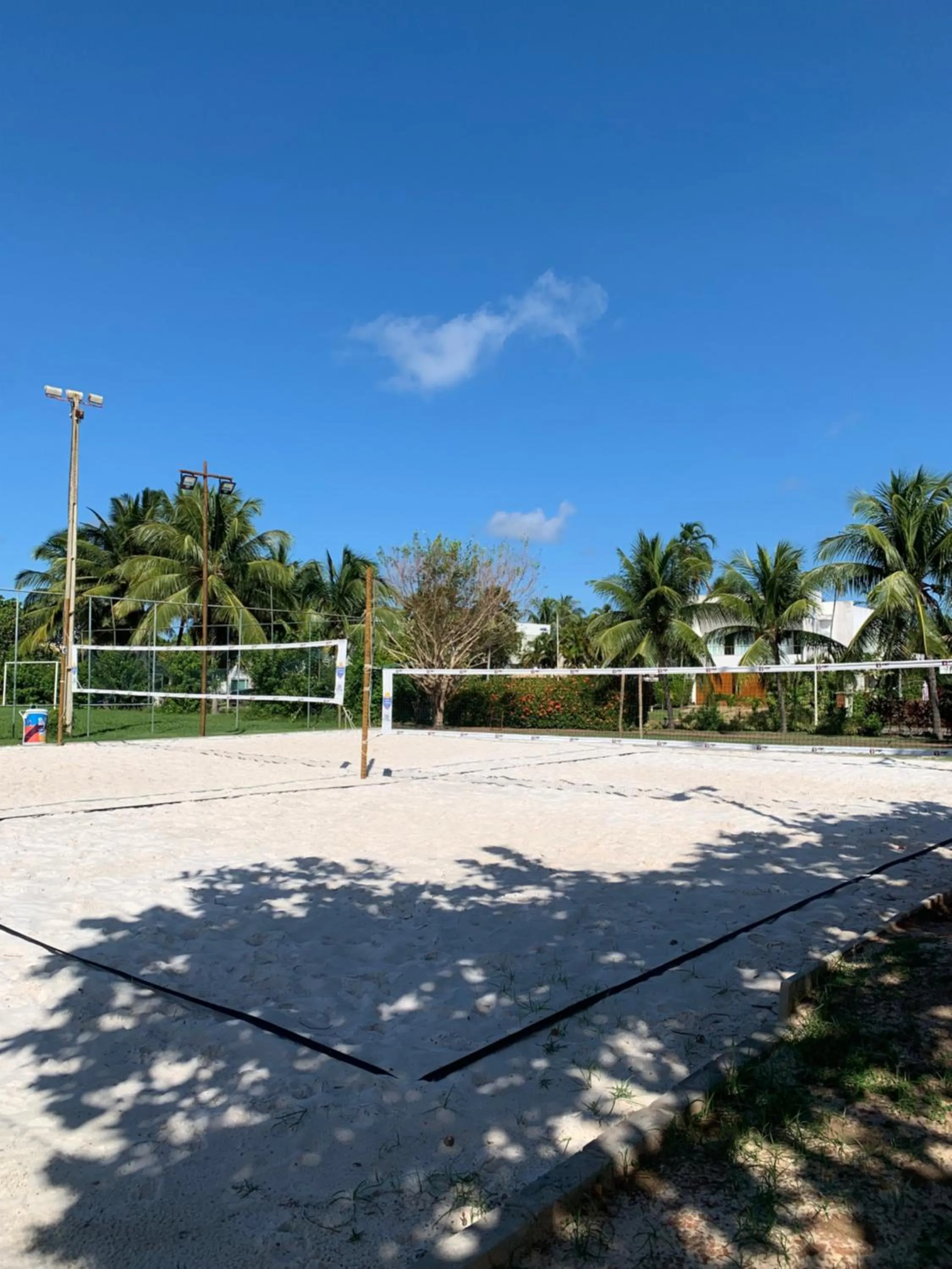 Tennis court in Bahia Plaza Hotel