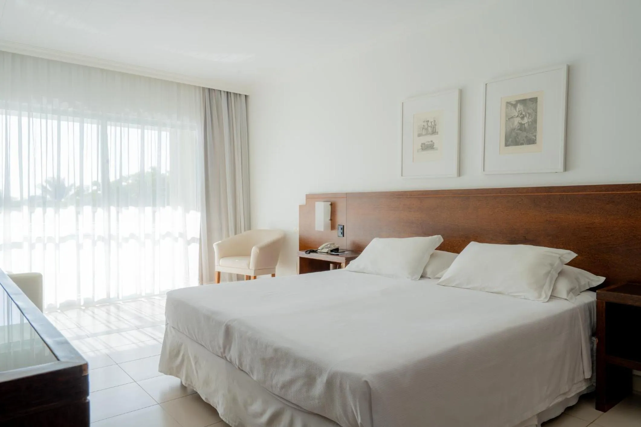 Bed in Bahia Plaza Hotel