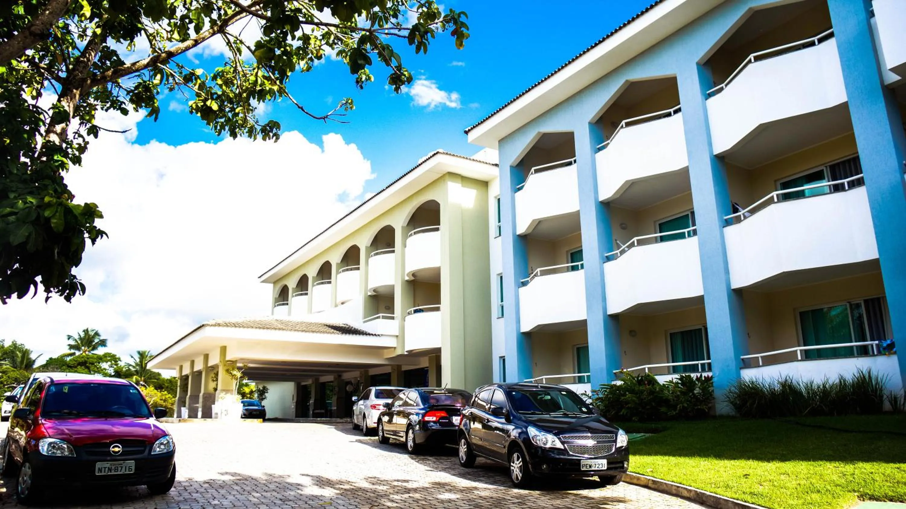 Property building in Bahia Plaza Hotel