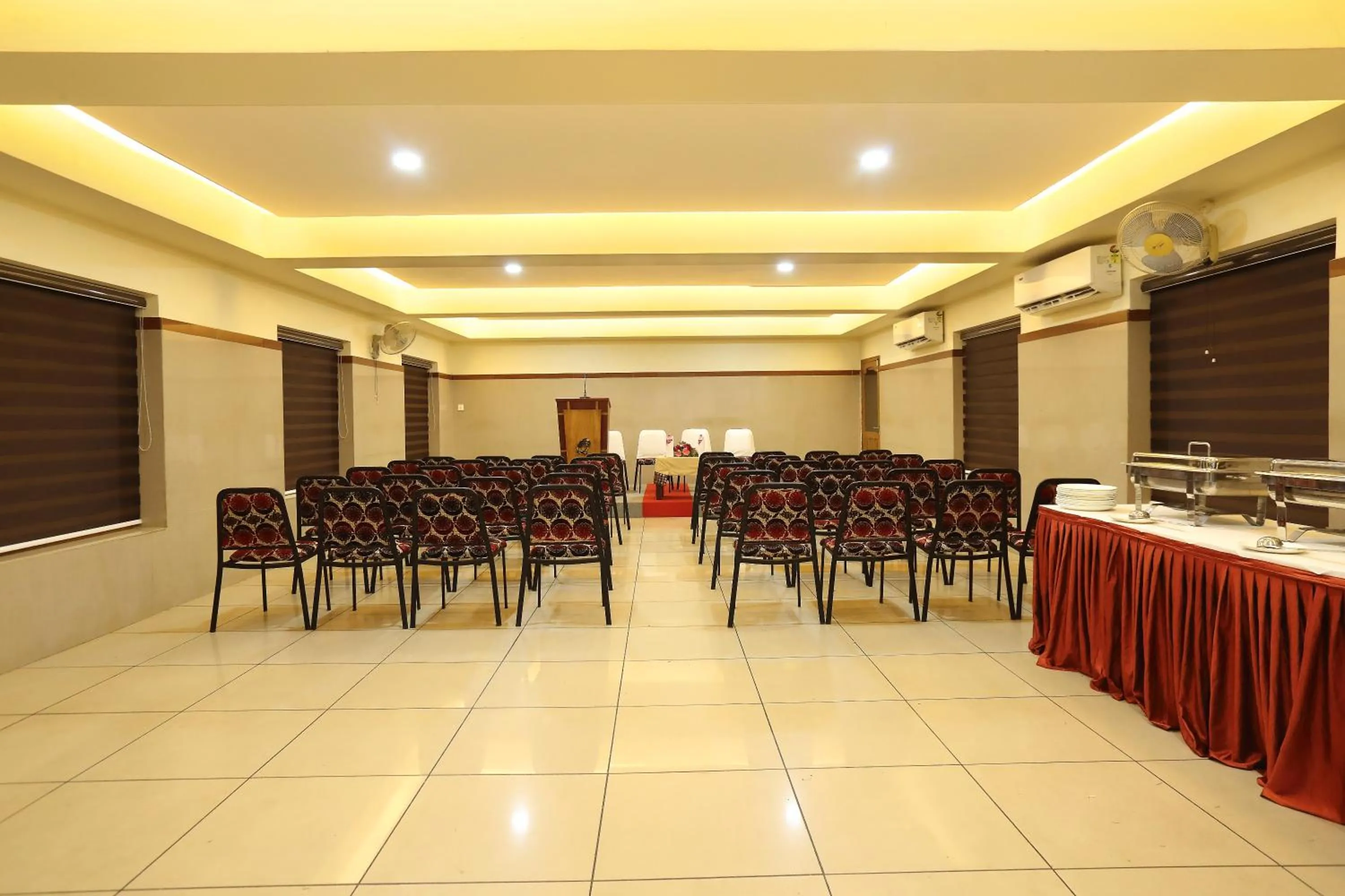 Banquet/Function facilities in Hotel Indraprastha varkala