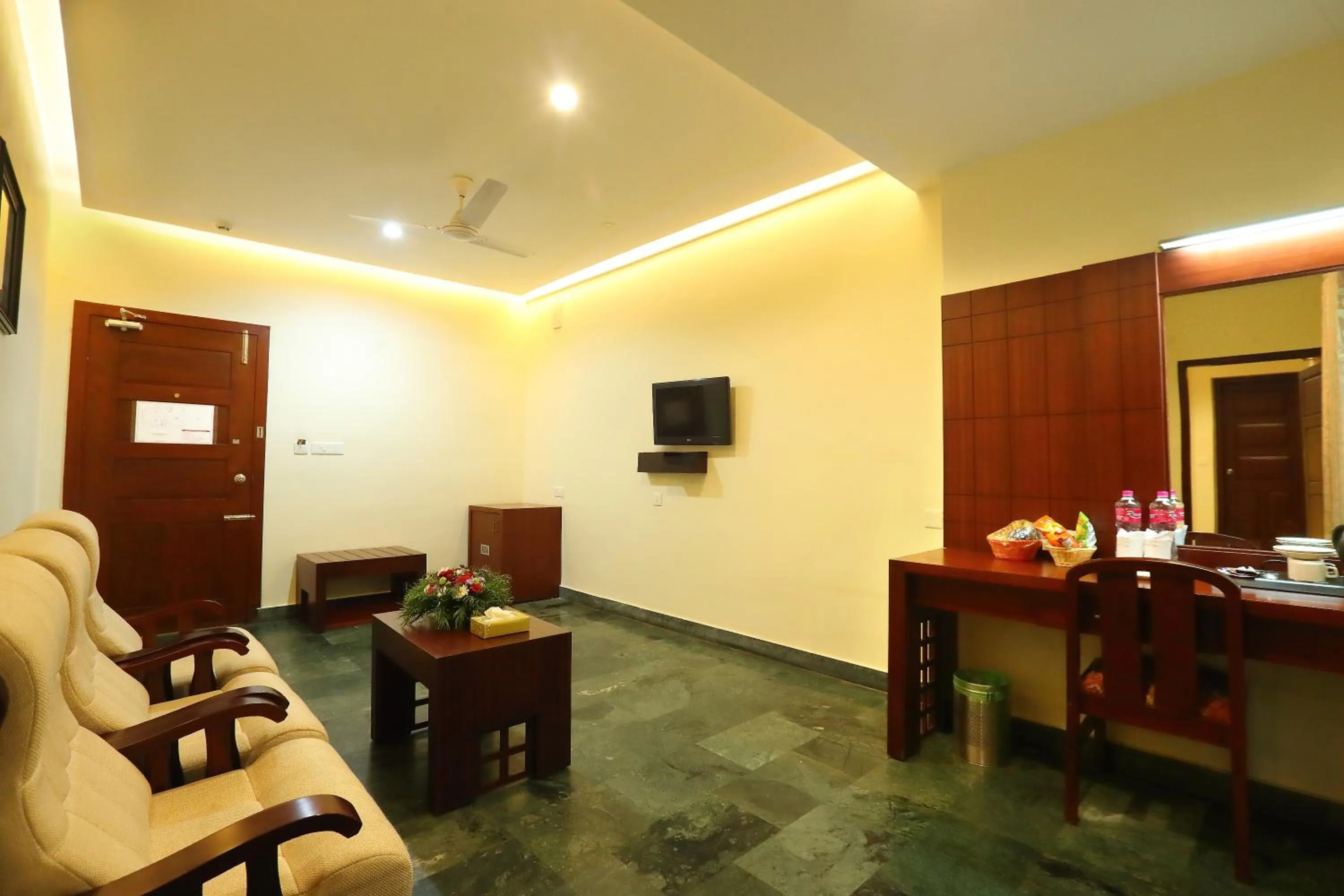 Hotel Indraprastha varkala