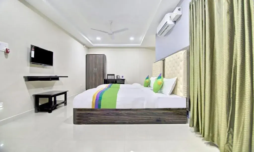 Deluxe Double Room in Central Inn Deluxe Double Room in Central Inn