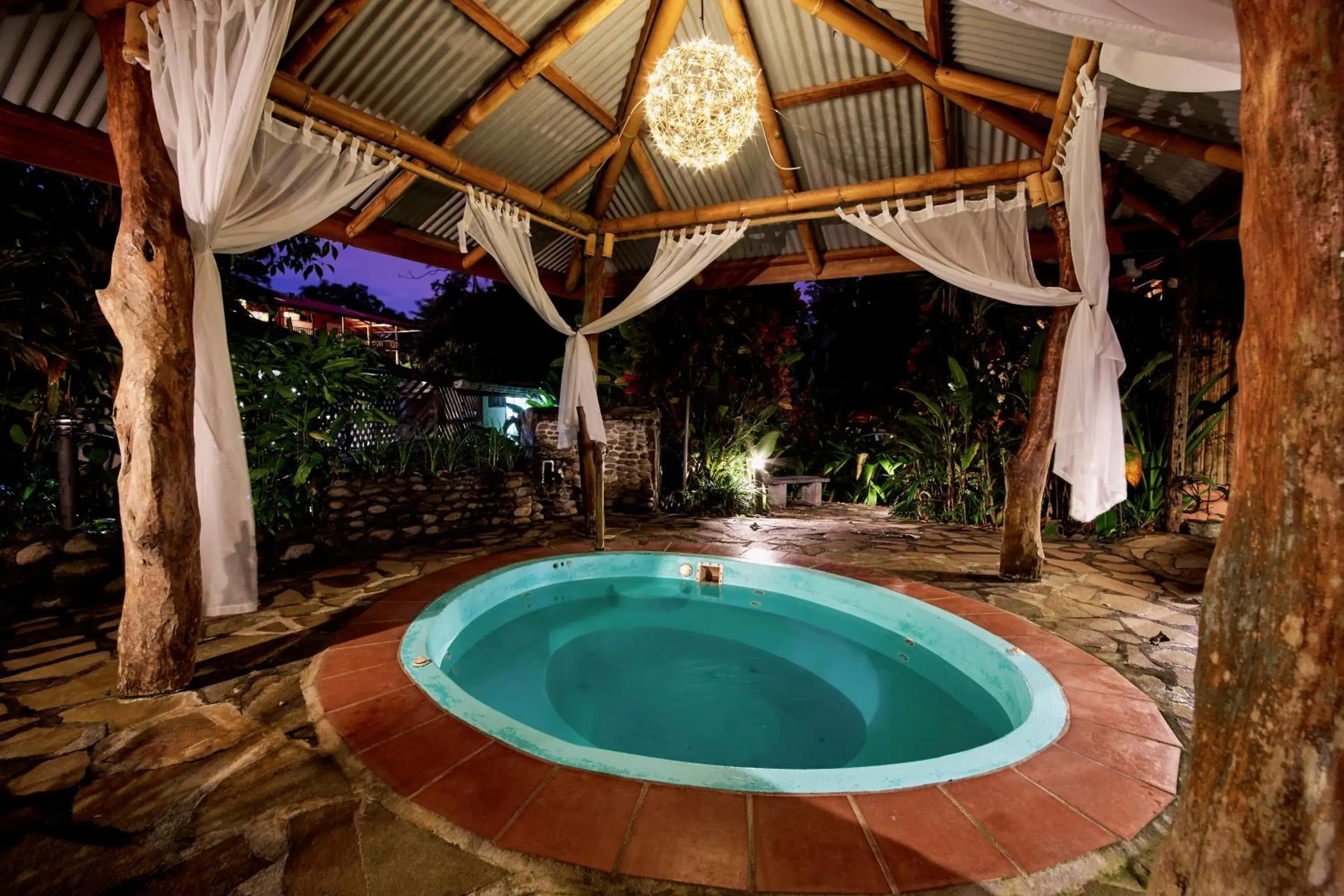 Swimming pool in Finca Luna Nueva Lodge Swimming pool in Finca Luna Nueva Lodge