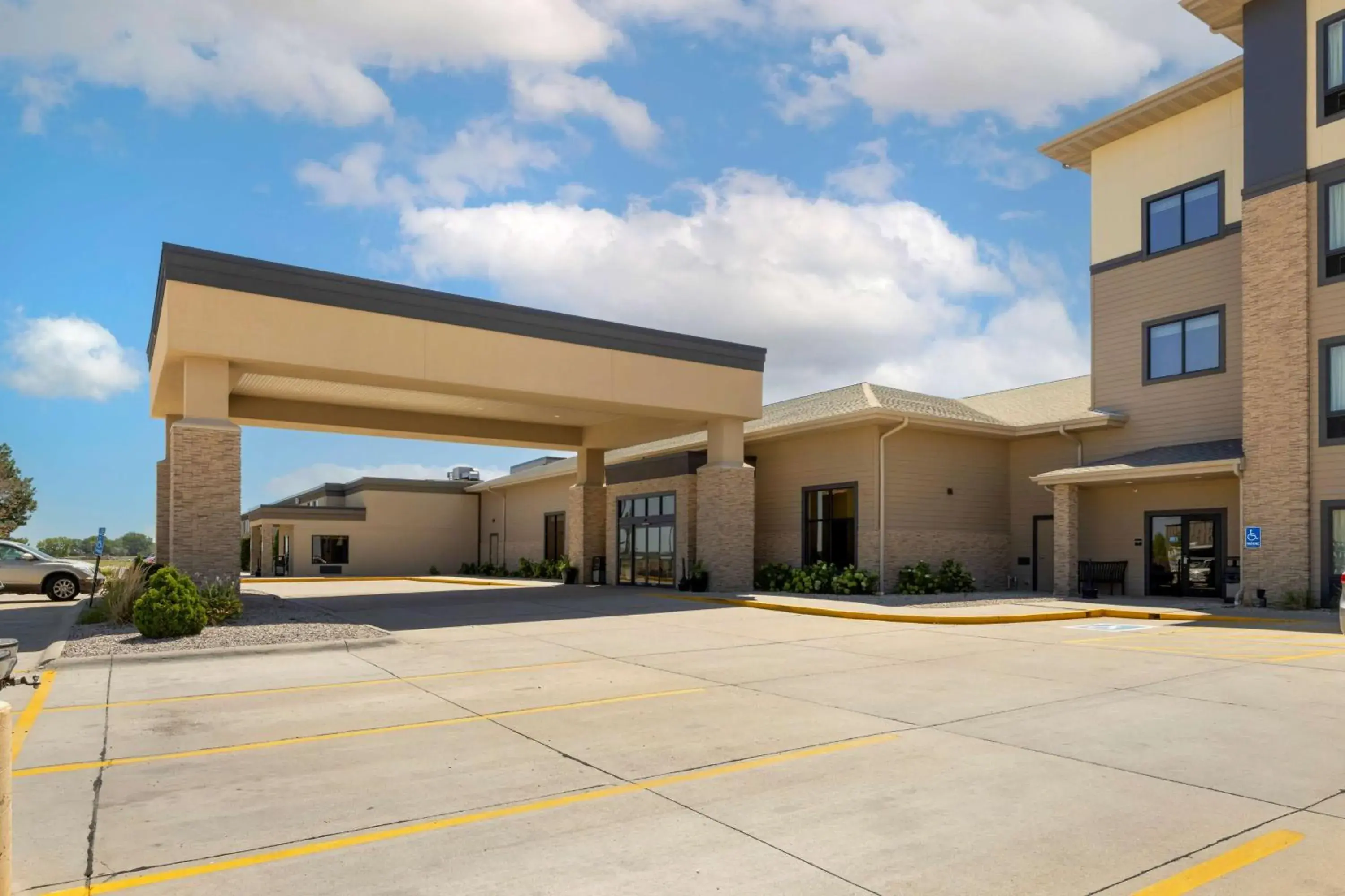 Property building in Best Western Plus North Platte Inn & Suites Property building in Best Western Plus North Platte Inn & Suites