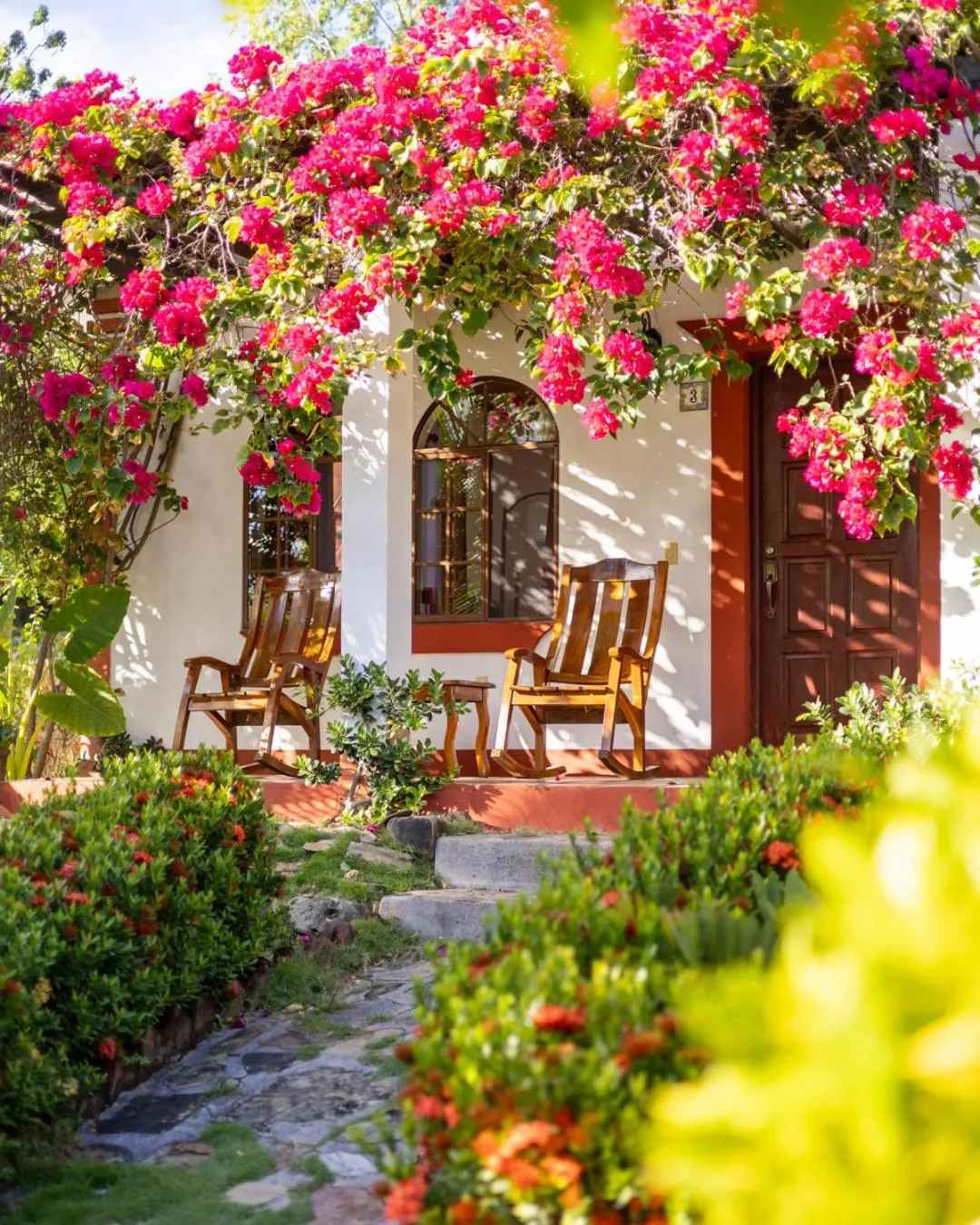 Property building in Nicawaves