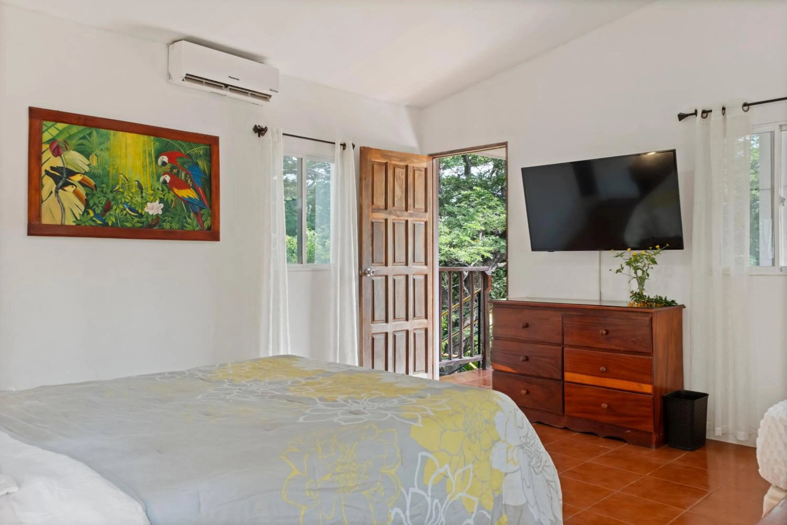 air conditioner, Bed in Nicawaves