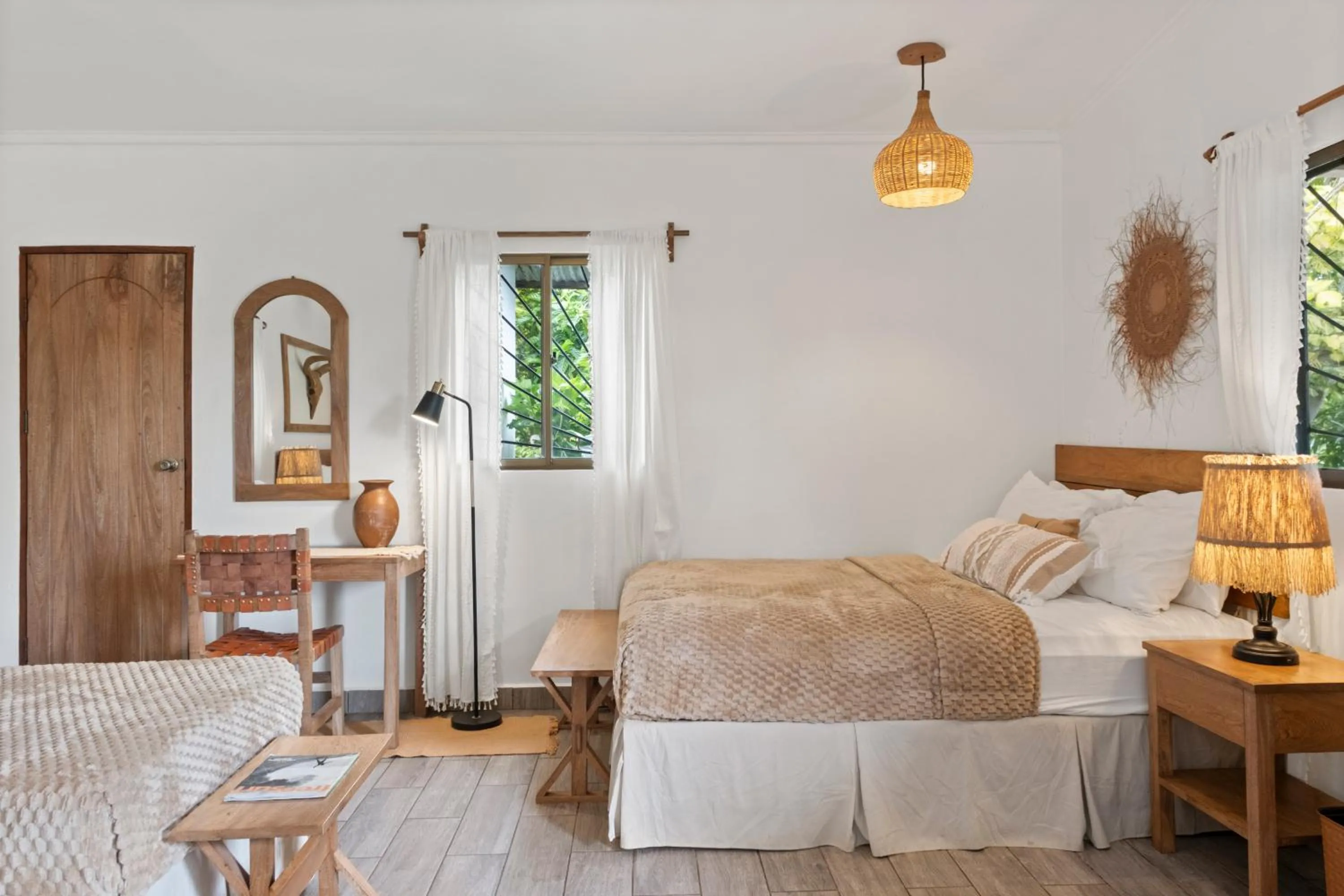 Seating area, Bed in Nicawaves