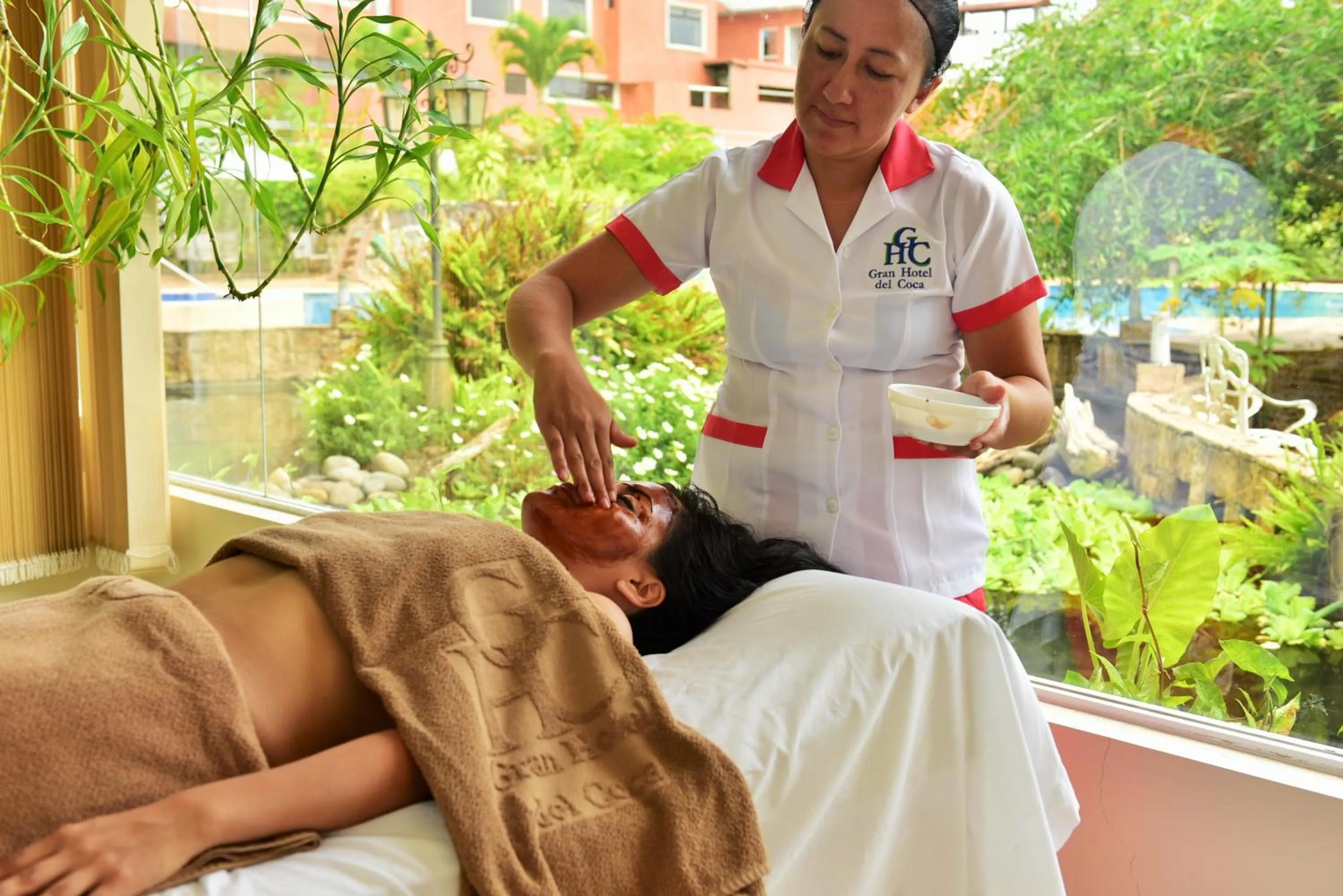 Spa and wellness centre/facilities in Gran Hotel De Lago - El Coca