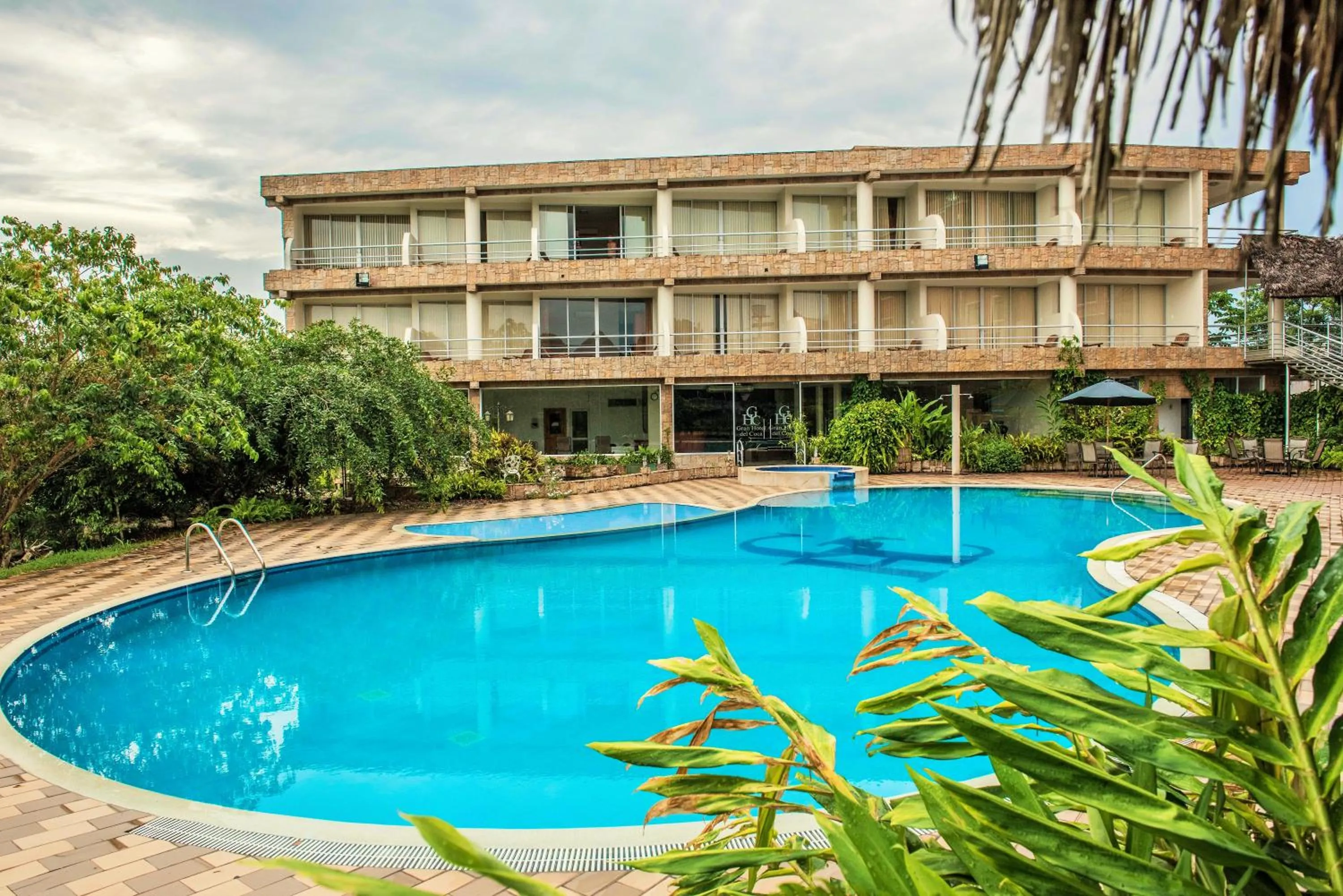 Swimming pool in Gran Hotel De Lago - El Coca