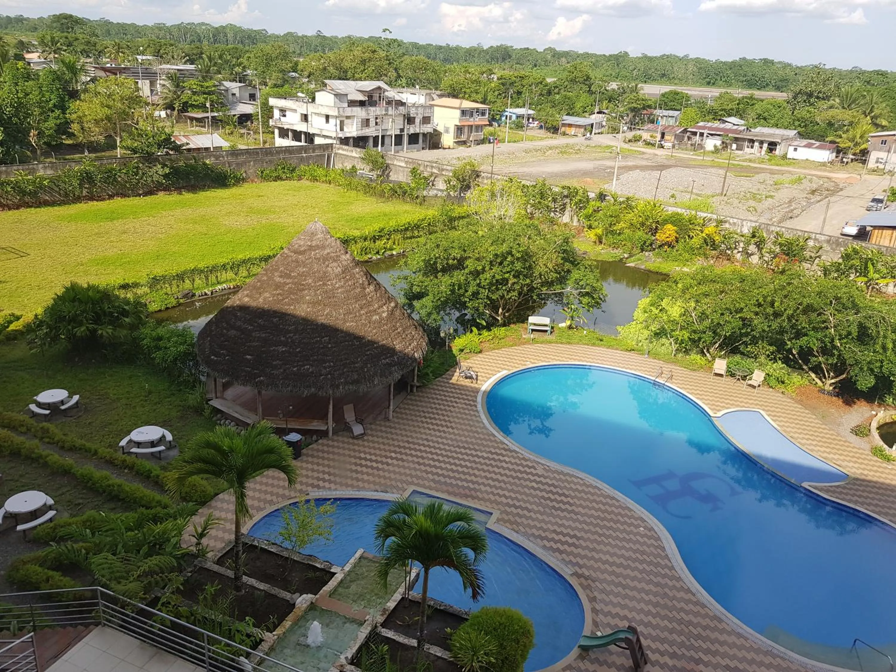 Swimming pool in Gran Hotel De Lago - El Coca