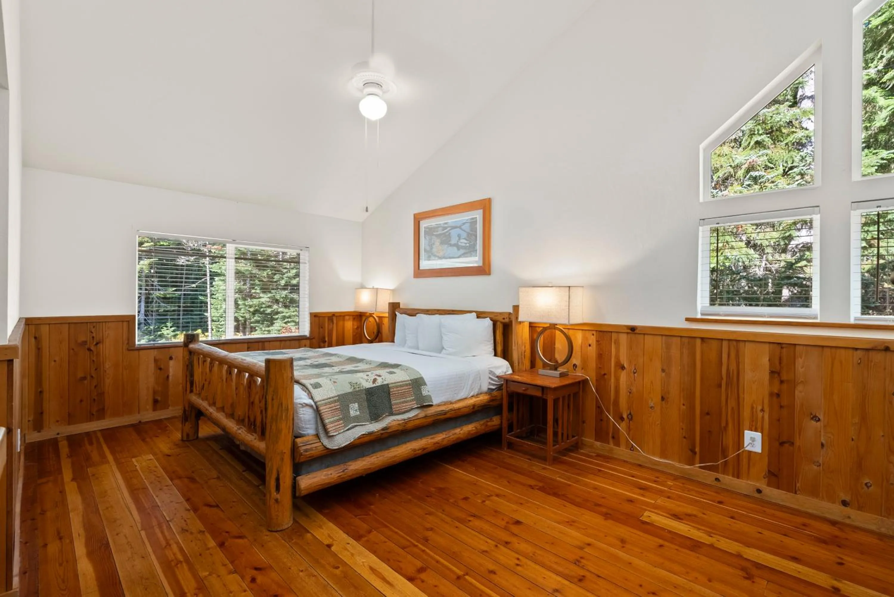 Bedroom in Shelter Cove Resort & Marina