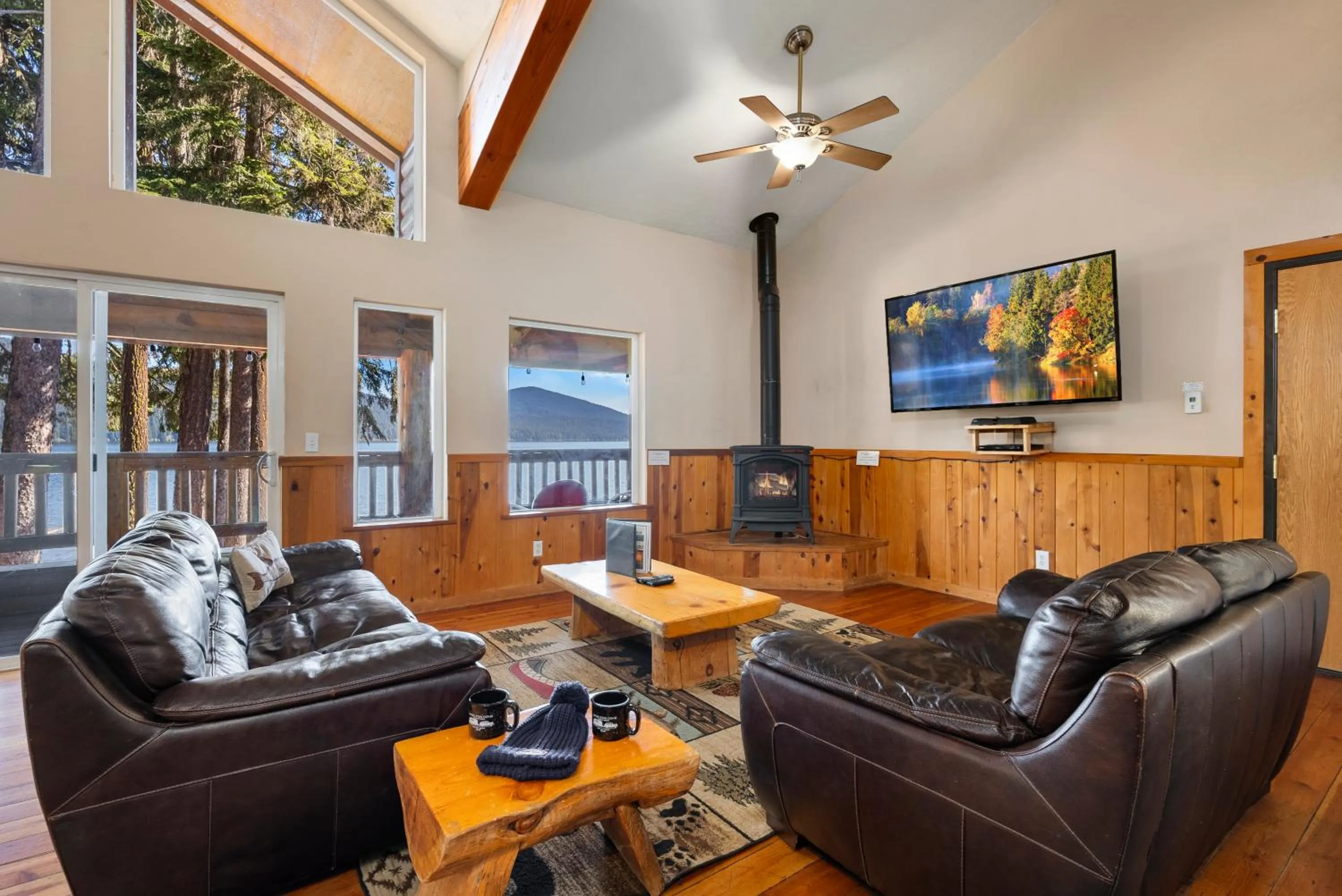 Seating area in Shelter Cove Resort & Marina