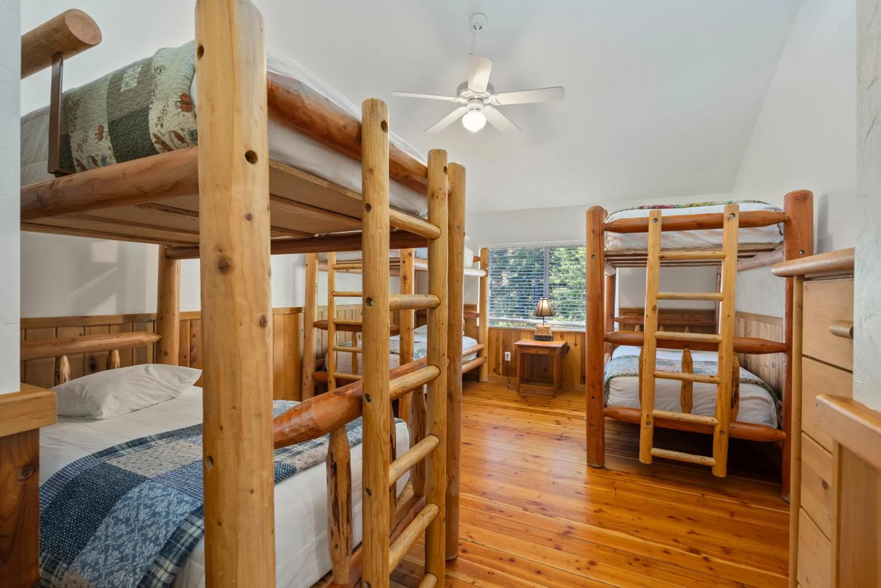 Bedroom in Shelter Cove Resort & Marina