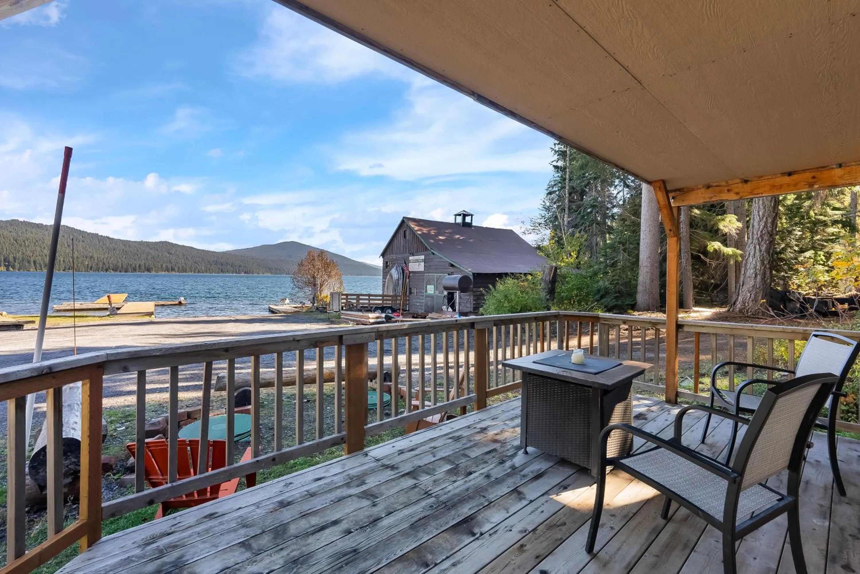 Lake view in Shelter Cove Resort & Marina