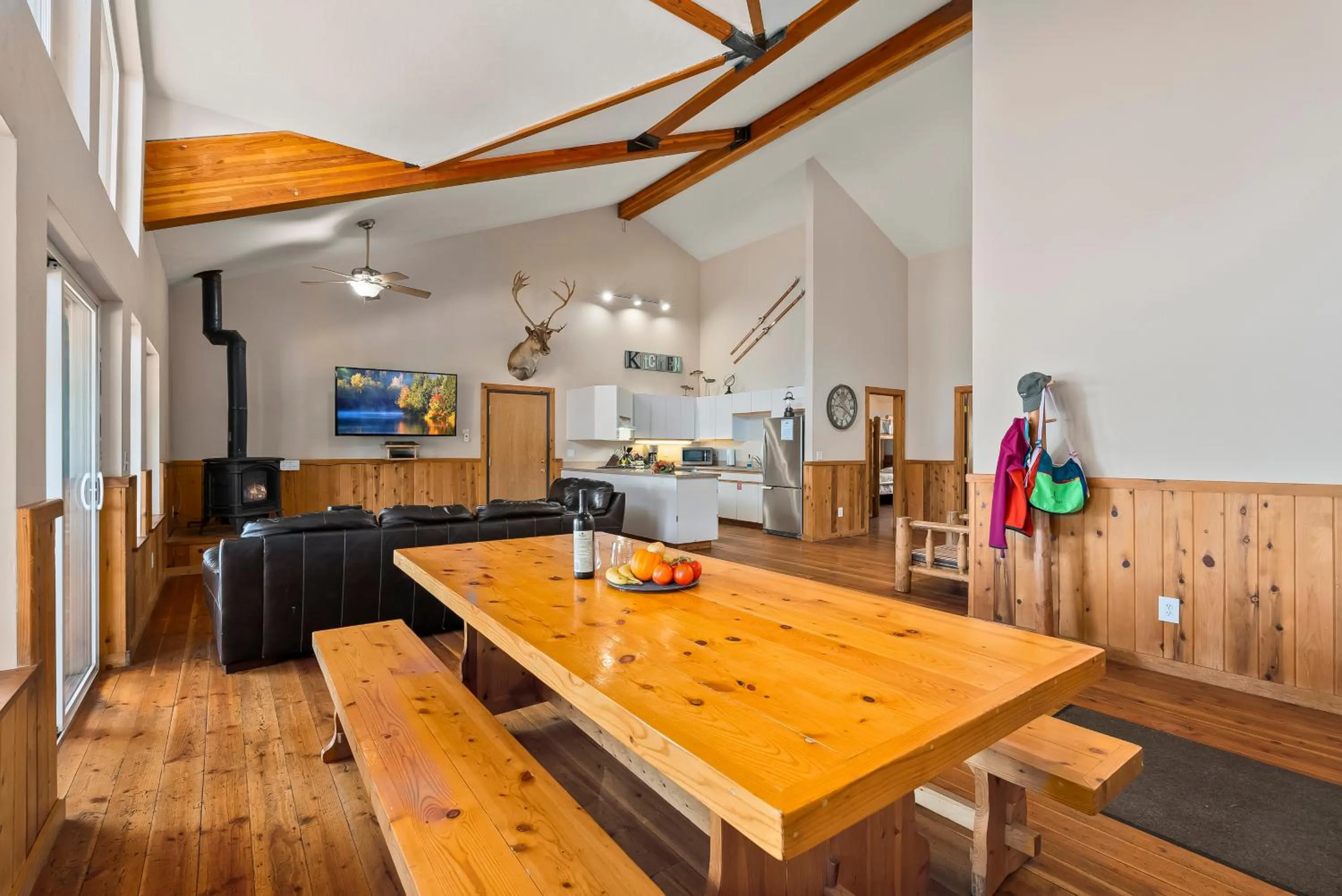 Kitchen or kitchenette in Shelter Cove Resort & Marina