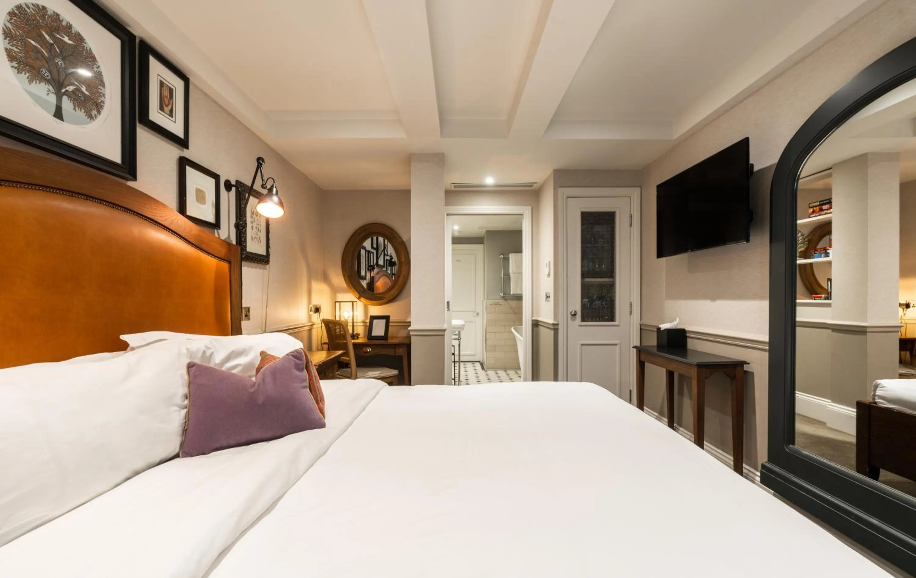 Photo of the whole room, Bed in King Street Townhouse