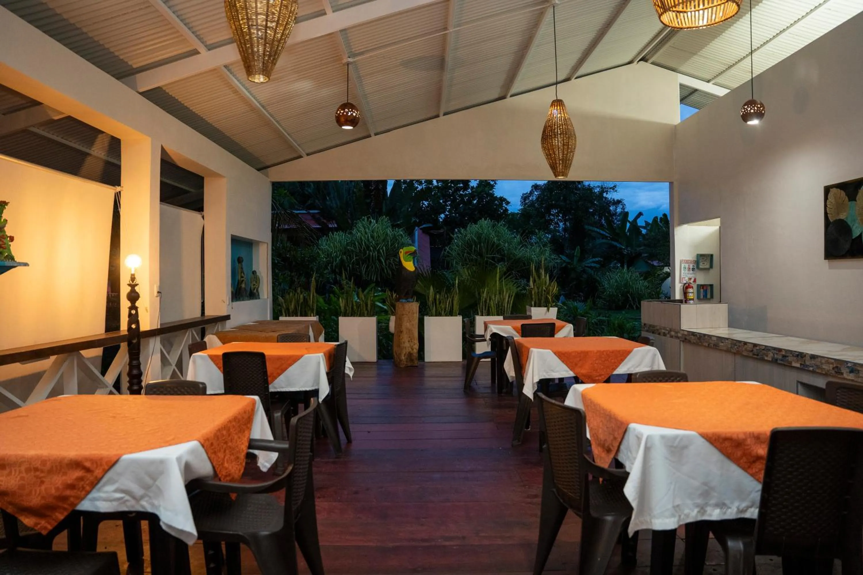 Banquet/Function facilities in Hotel Tortuguero Beachfront
