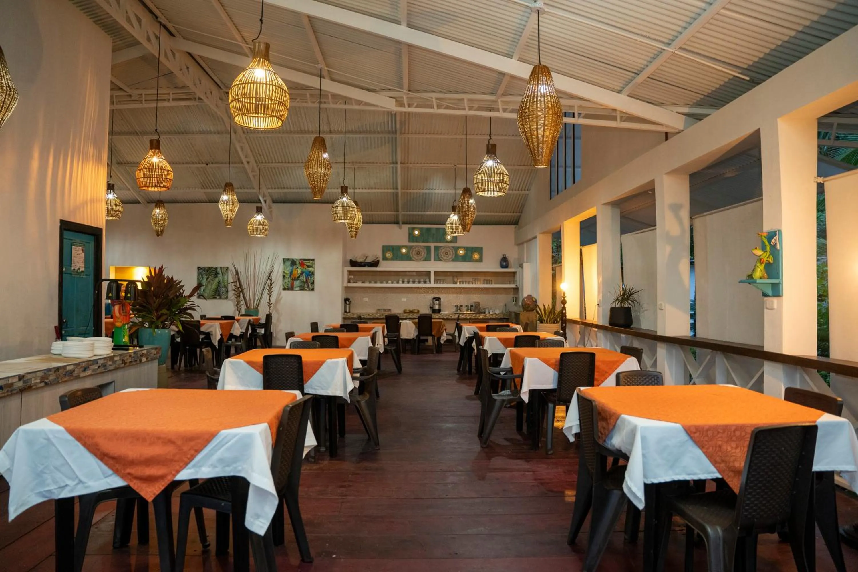 Banquet/Function facilities in Hotel Tortuguero Beachfront