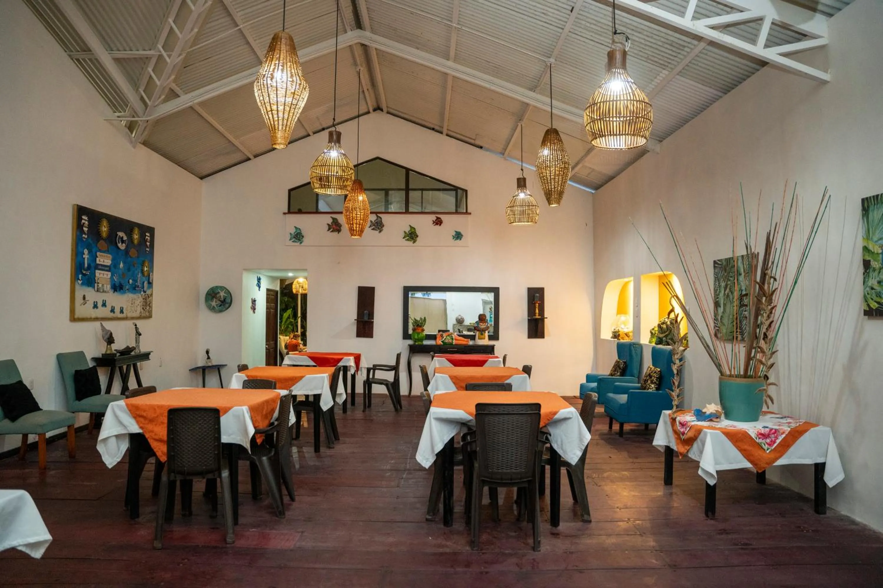 Seating area in Hotel Tortuguero Beachfront