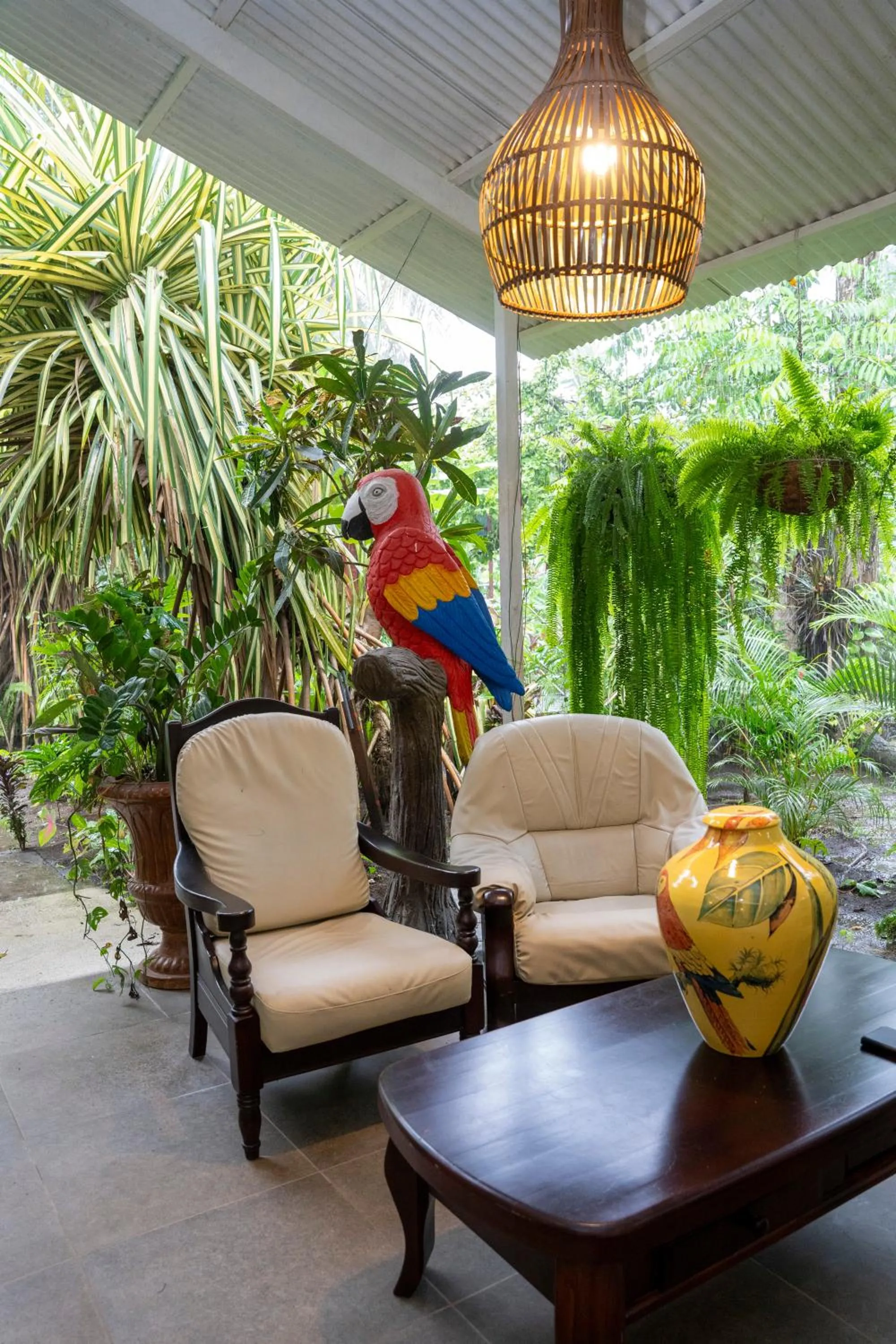 Living room in Hotel Tortuguero Beachfront