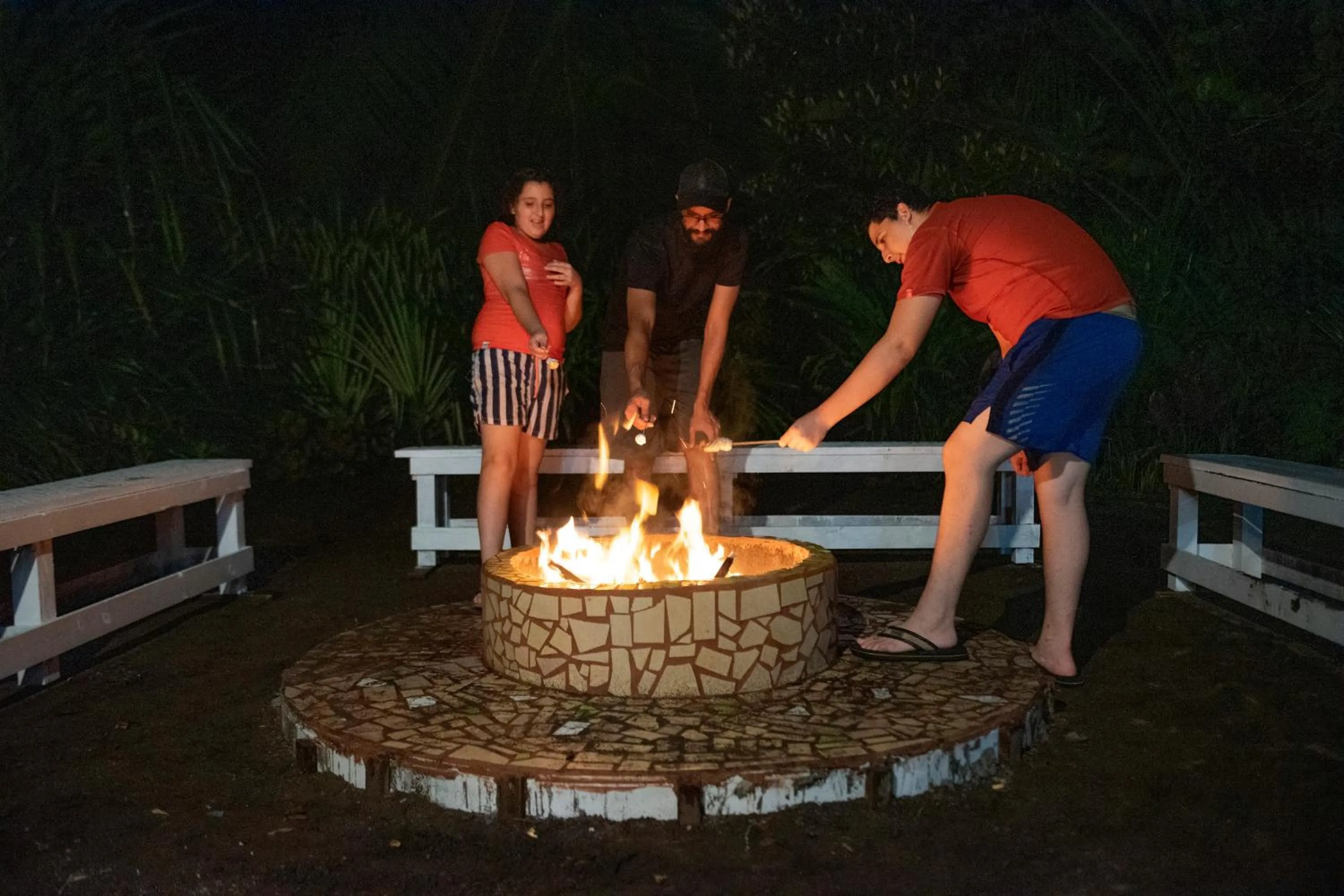 People in Hotel Tortuguero Beachfront