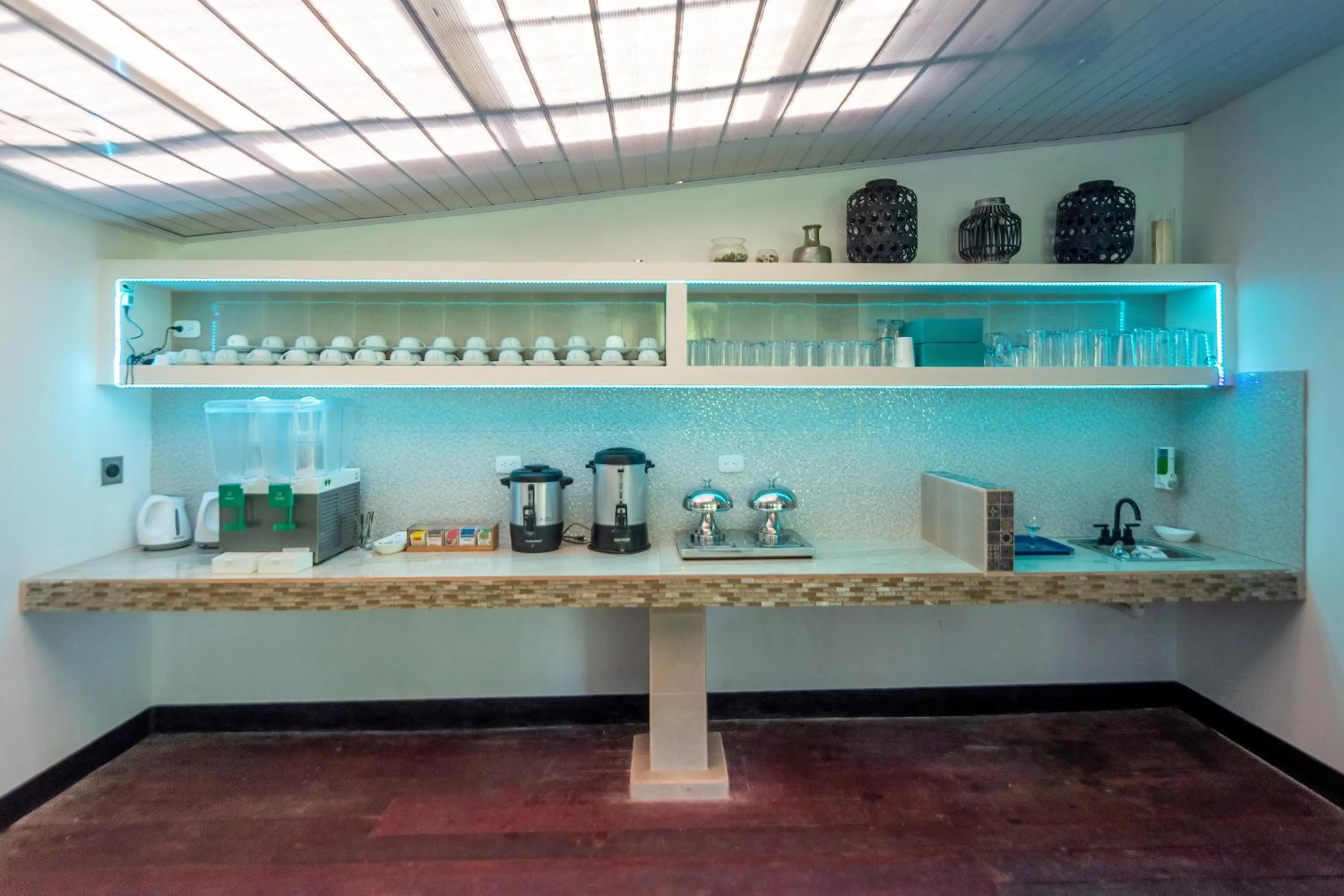Coffee/tea facilities in Hotel Tortuguero Beachfront