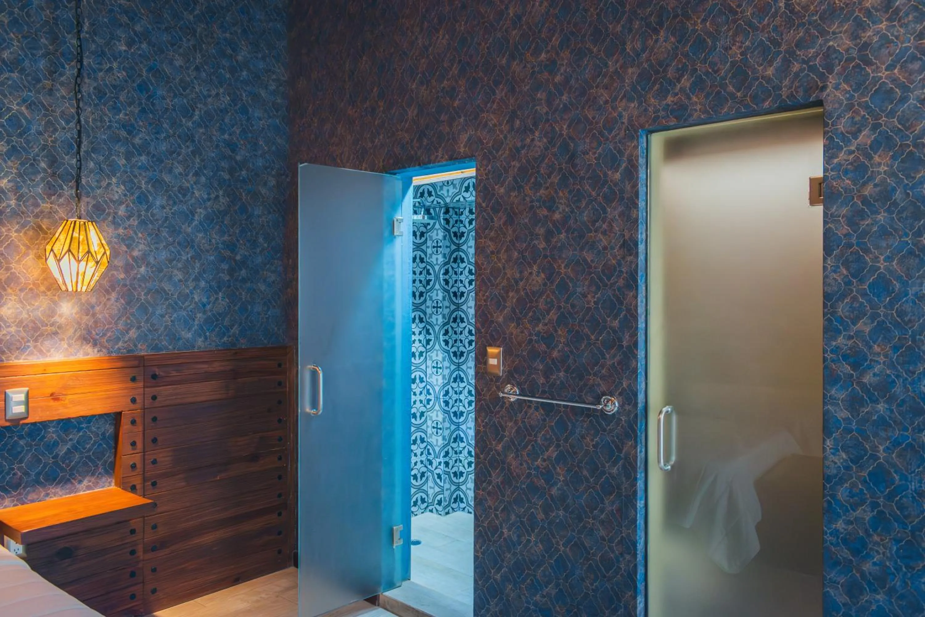 Shower in Hotel Boutique Casa Altamira