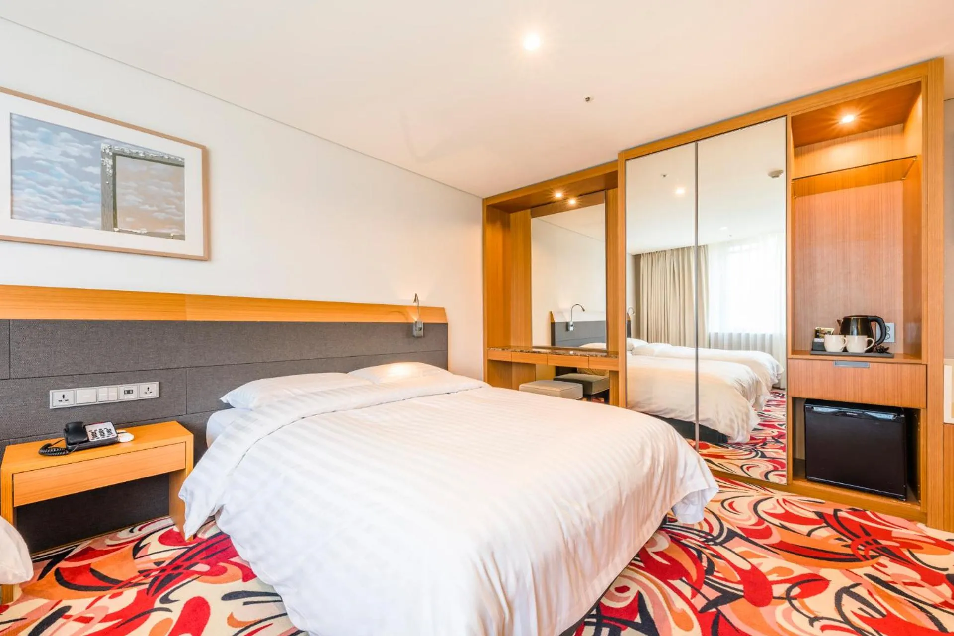 Bed in Shin Shin Hotel Jeju Airport