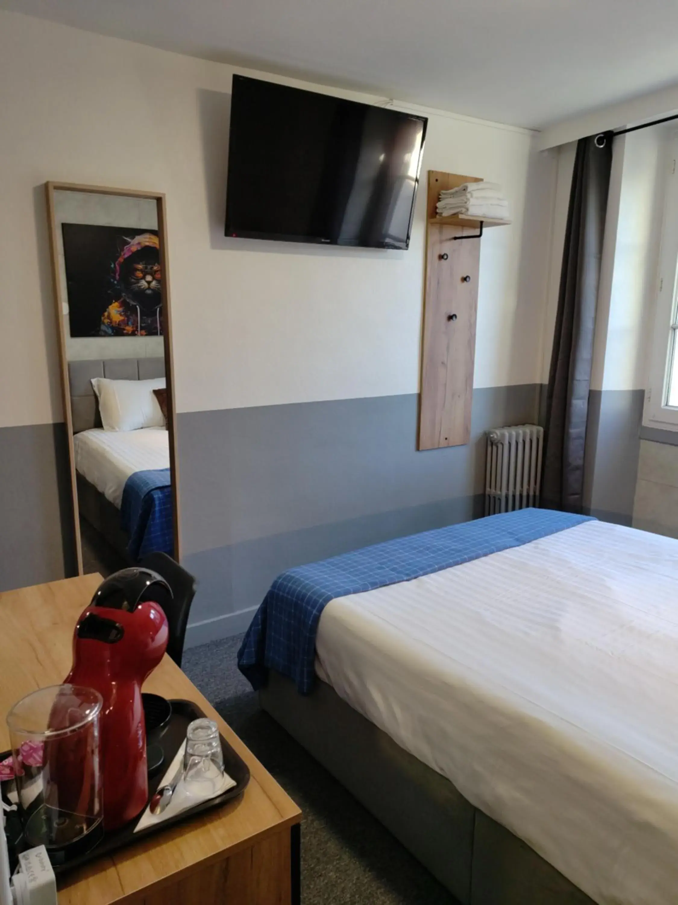 Economy Double Room in Hôtel Saint Daniel Economy Double Room in Hôtel Saint Daniel