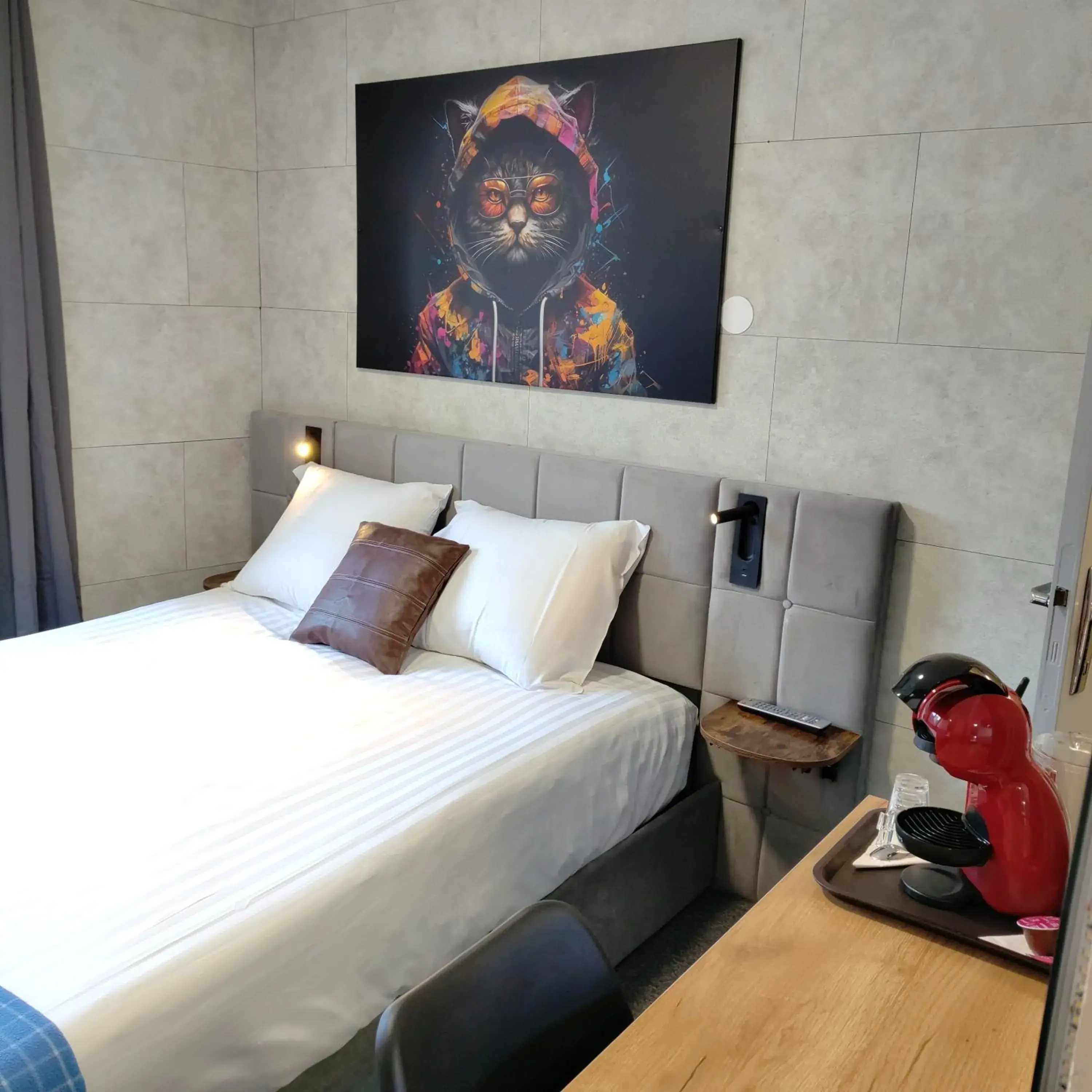 Economy Double Room in Hôtel Saint Daniel Economy Double Room in Hôtel Saint Daniel