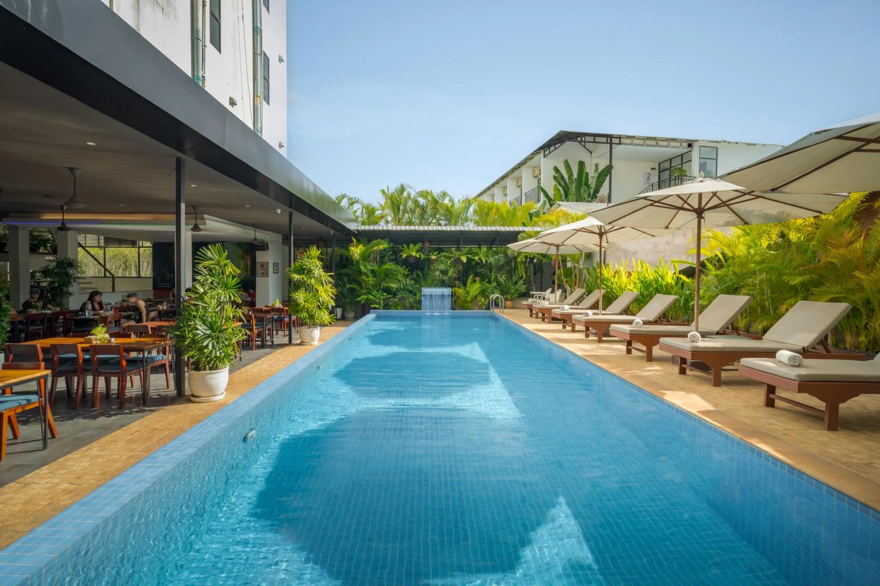 Pool view in Onederz Siem Reap