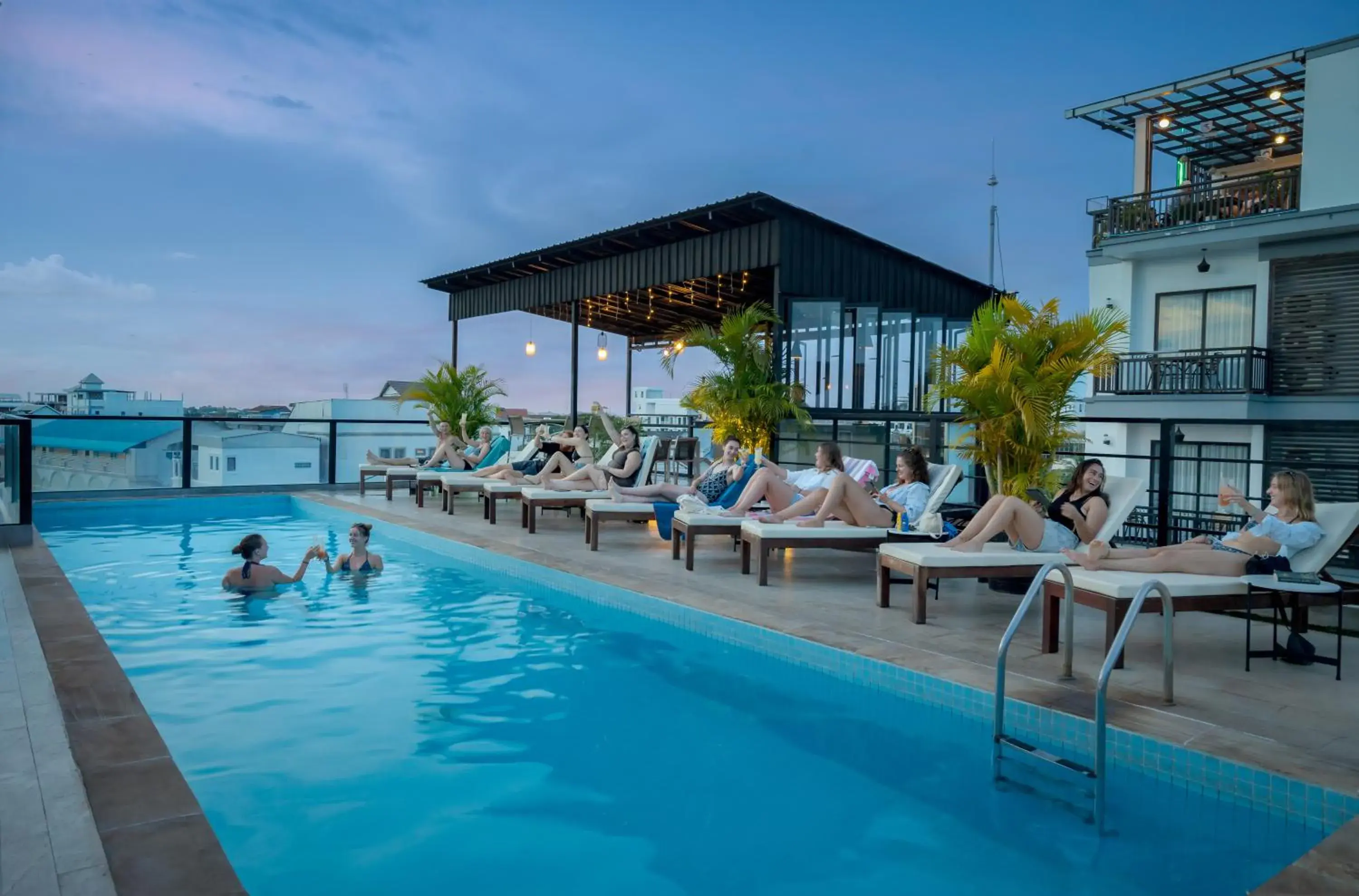 Lounge or bar in Onederz Siem Reap Lounge or bar in Onederz Siem Reap