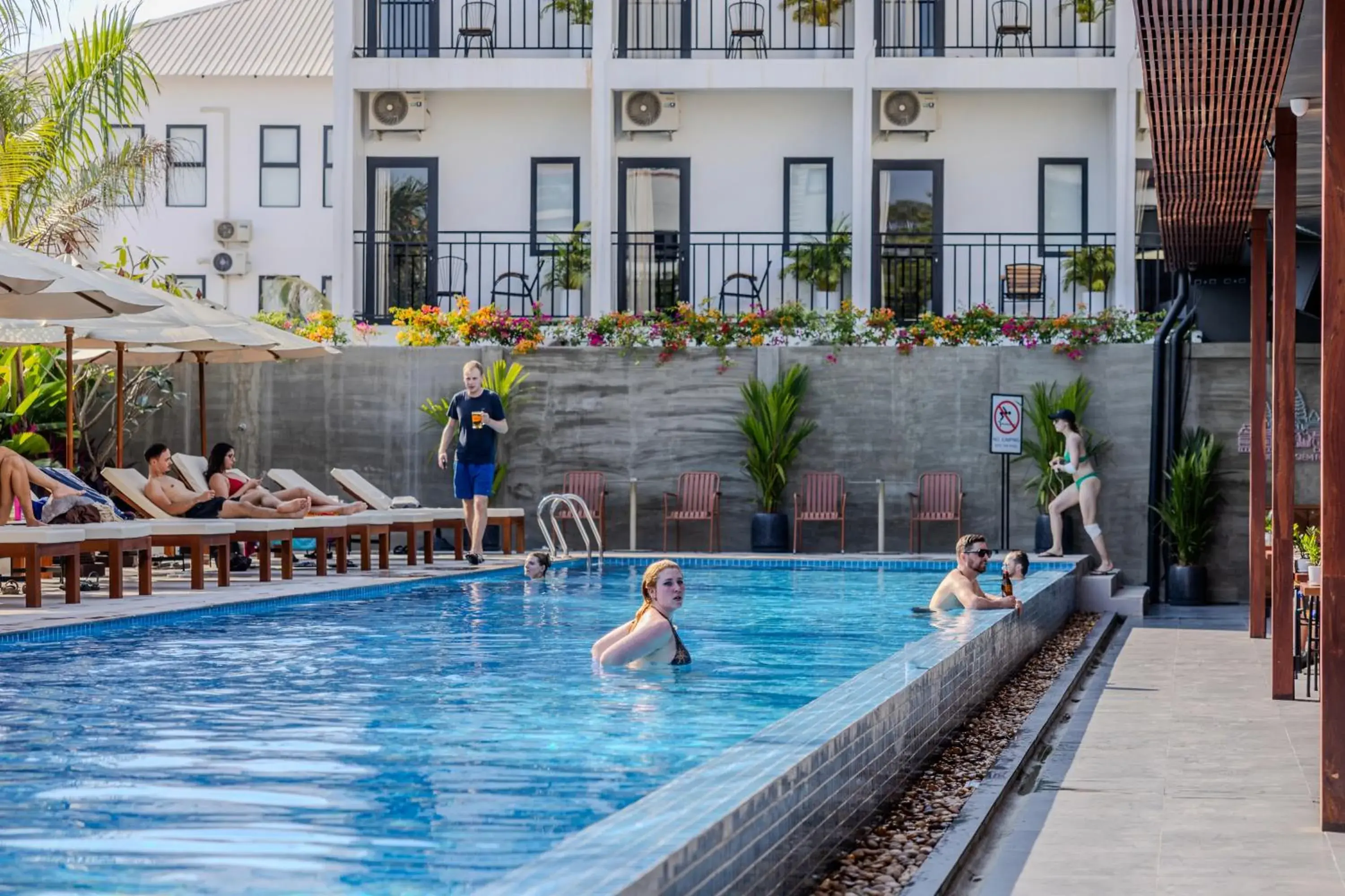 Swimming pool in Onederz Siem Reap Swimming pool in Onederz Siem Reap