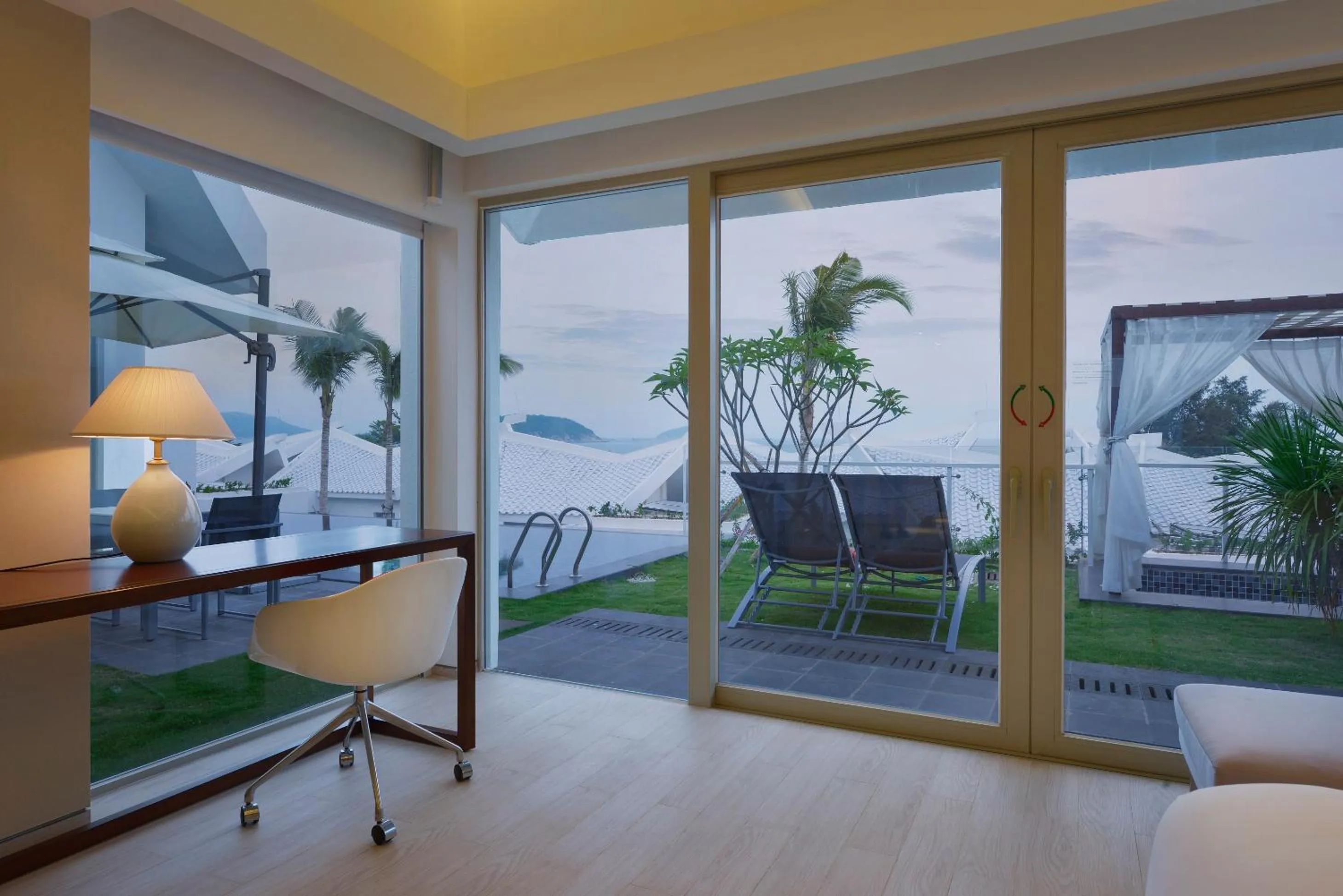 Garden in Palace Resort Yalong Bay Sanya