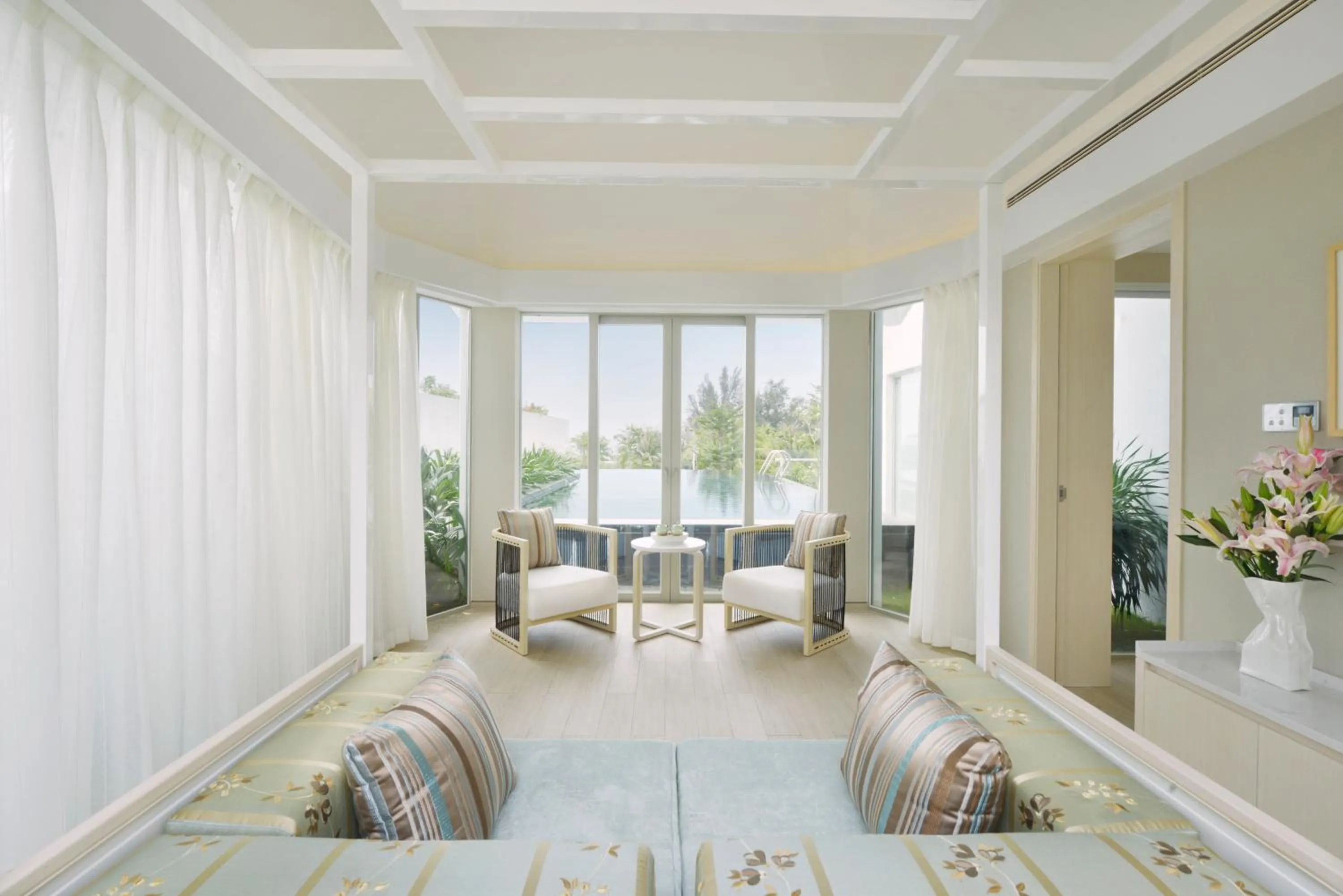 Living room in Palace Resort Yalong Bay Sanya